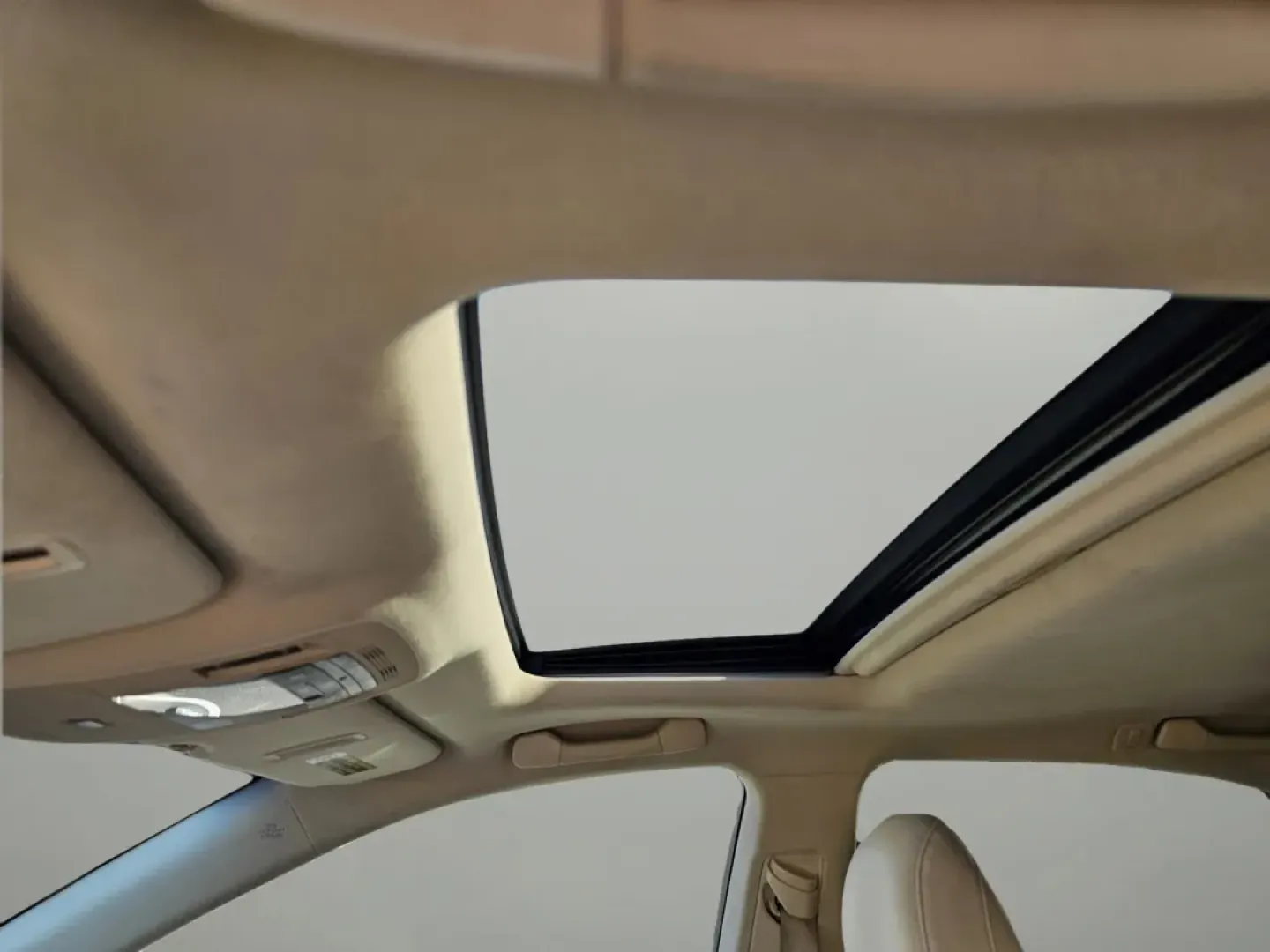 2010 Lexus RX 350 (2T2ZK1BA4AC) with an Other engine, located at 1430 Gateway Drive, Opelika, AL, 36801, (334) 239-0944, 32.637871, -85.409790 - **Experience Luxury and Versatility with the 2010 Lexus RX 350 at Gils Auto!**<br /> <br /> Are you searching for the perfect SUV that effortlessly combines luxury with practicality? Whether you're a growing family looking for a reliable vehicle for school runs and weekend getaways, or a professiona - Photo#10