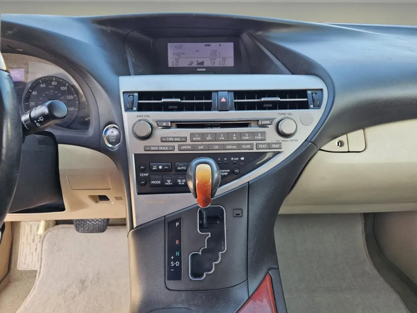 2010 Lexus RX 350 (2T2ZK1BA4AC) with an Other engine, located at 1430 Gateway Drive, Opelika, AL, 36801, (334) 239-0944, 32.637871, -85.409790 - **Experience Luxury and Versatility with the 2010 Lexus RX 350 at Gils Auto!**<br /> <br /> Are you searching for the perfect SUV that effortlessly combines luxury with practicality? Whether you're a growing family looking for a reliable vehicle for school runs and weekend getaways, or a professiona - Photo#13