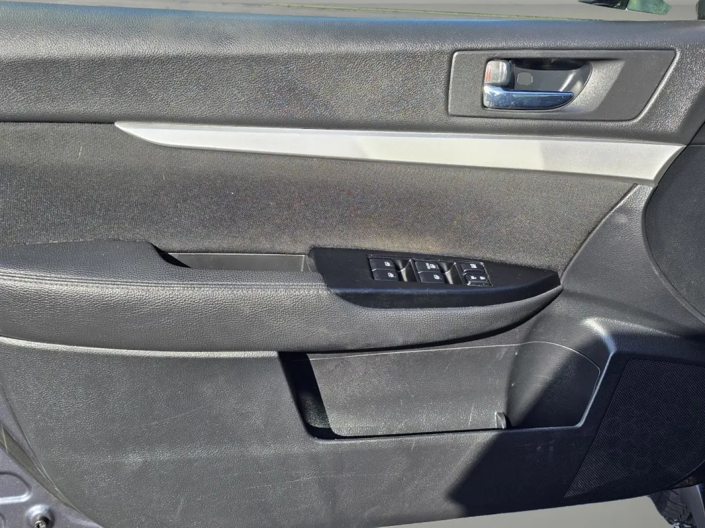 2014 /Black Subaru Outback 2.5i (4S4BRCAC6E3) with an Other engine, located at 1430 Gateway Drive, Opelika, AL, 36801, (334) 239-0944, 32.637871, -85.409790 - ### Adventure Awaits with the 2014 Subaru Outback 2.5i at Gils Auto - Phenix City<br /> <br /> Are you ready to elevate your daily commutes or weekend adventures with a versatile vehicle that fits seamlessly into your lifestyle? Whether you're exploring the scenic trails of Lake Oliver, making quick - Photo#8