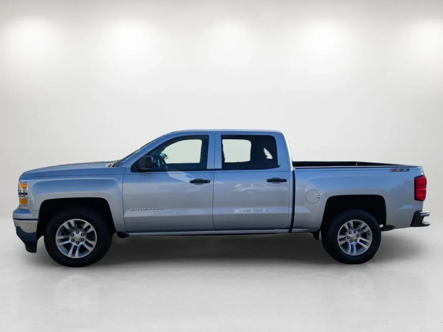 2014 /Jet Black Chevrolet Silverado 1500 LT (3GCPCRECXEG) with an Other engine, located at 5115 14th Ave., Columbus, GA, 31904, (706) 323-0345, 32.511494, -84.971046 - **Unleash Adventure with the 2014 Chevrolet Silverado 1500 LT Your Perfect Pickup for Every Journey!**<br /> <br /> For those who crave versatility and power in their daily drive, look no further than the 2014 Chevrolet Silverado 1500 LT available at Gils Auto in Phenix City, AL. This crew cab pick - Photo#8