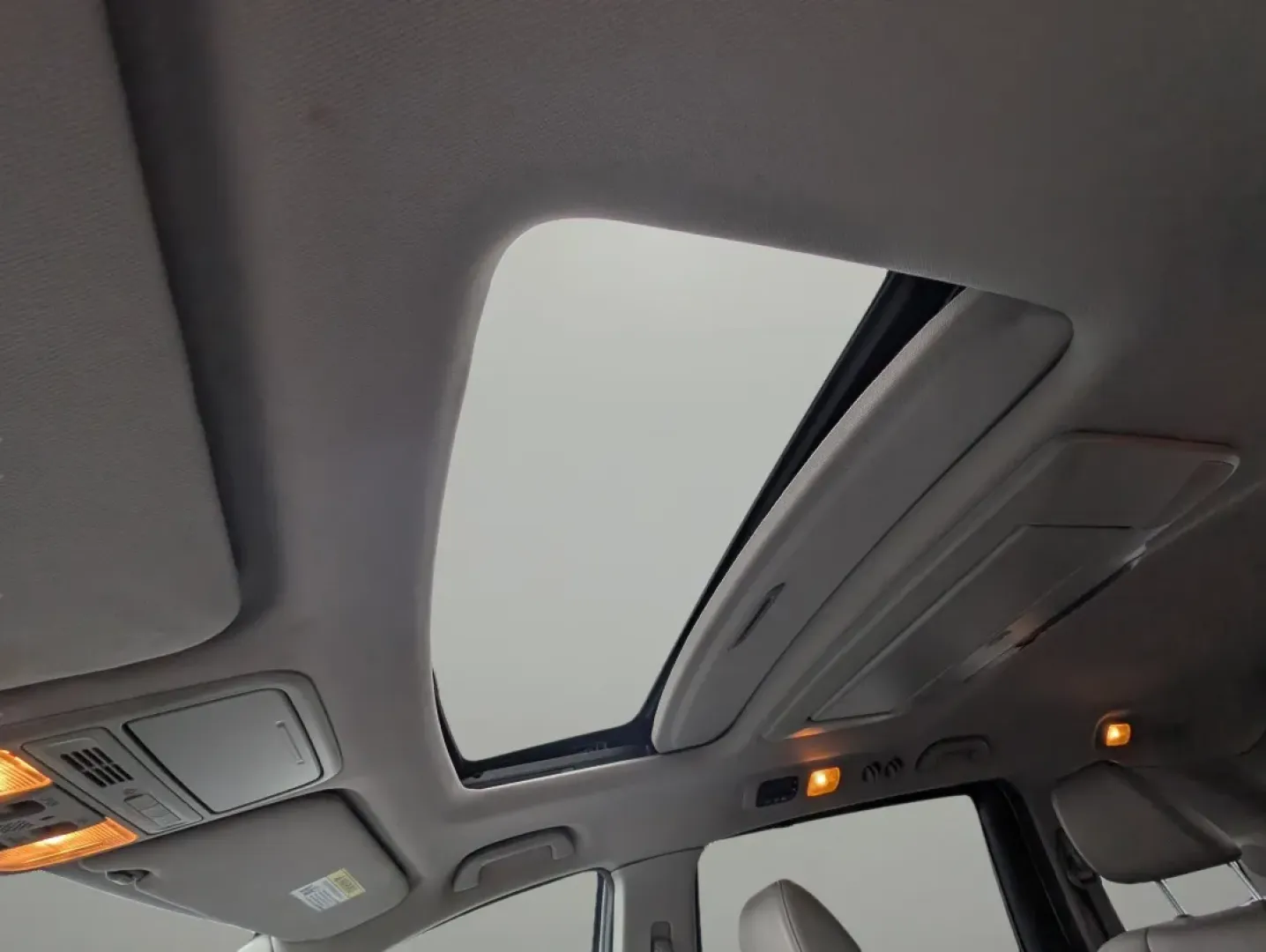 2014 Honda Odyssey Touring Elite (5FNRL5H98EB) with an Other engine, located at 5115 14th Ave., Columbus, GA, 31904, (706) 323-0345, 32.511494, -84.971046 - **Discover Your Next Adventure with the 2014 Honda Odyssey Touring Elite at Gils Auto!**<br /> <br /> Are you a growing family in need of space, comfort, and versatility for your daily adventures? Look no further! The 2014 Honda Odyssey Touring Elite, available at Gils Auto in Phenix City, AL, is th - Photo#17