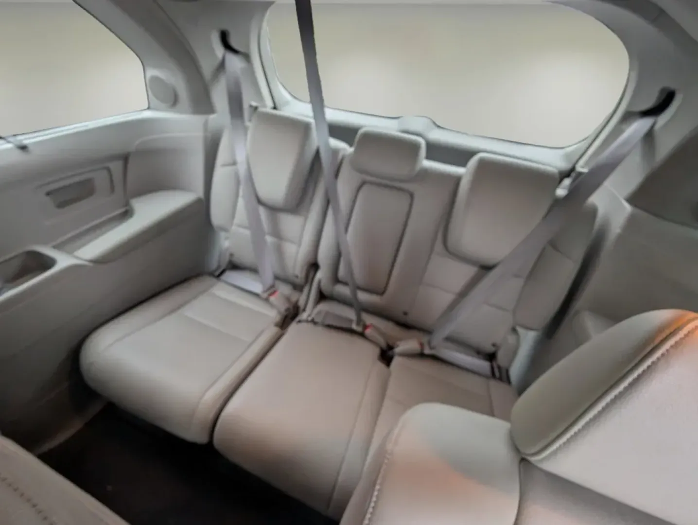 2014 Honda Odyssey Touring Elite (5FNRL5H98EB) with an Other engine, located at 5115 14th Ave., Columbus, GA, 31904, (706) 323-0345, 32.511494, -84.971046 - **Discover Your Next Adventure with the 2014 Honda Odyssey Touring Elite at Gils Auto!**<br /> <br /> Are you a growing family in need of space, comfort, and versatility for your daily adventures? Look no further! The 2014 Honda Odyssey Touring Elite, available at Gils Auto in Phenix City, AL, is th - Photo#11