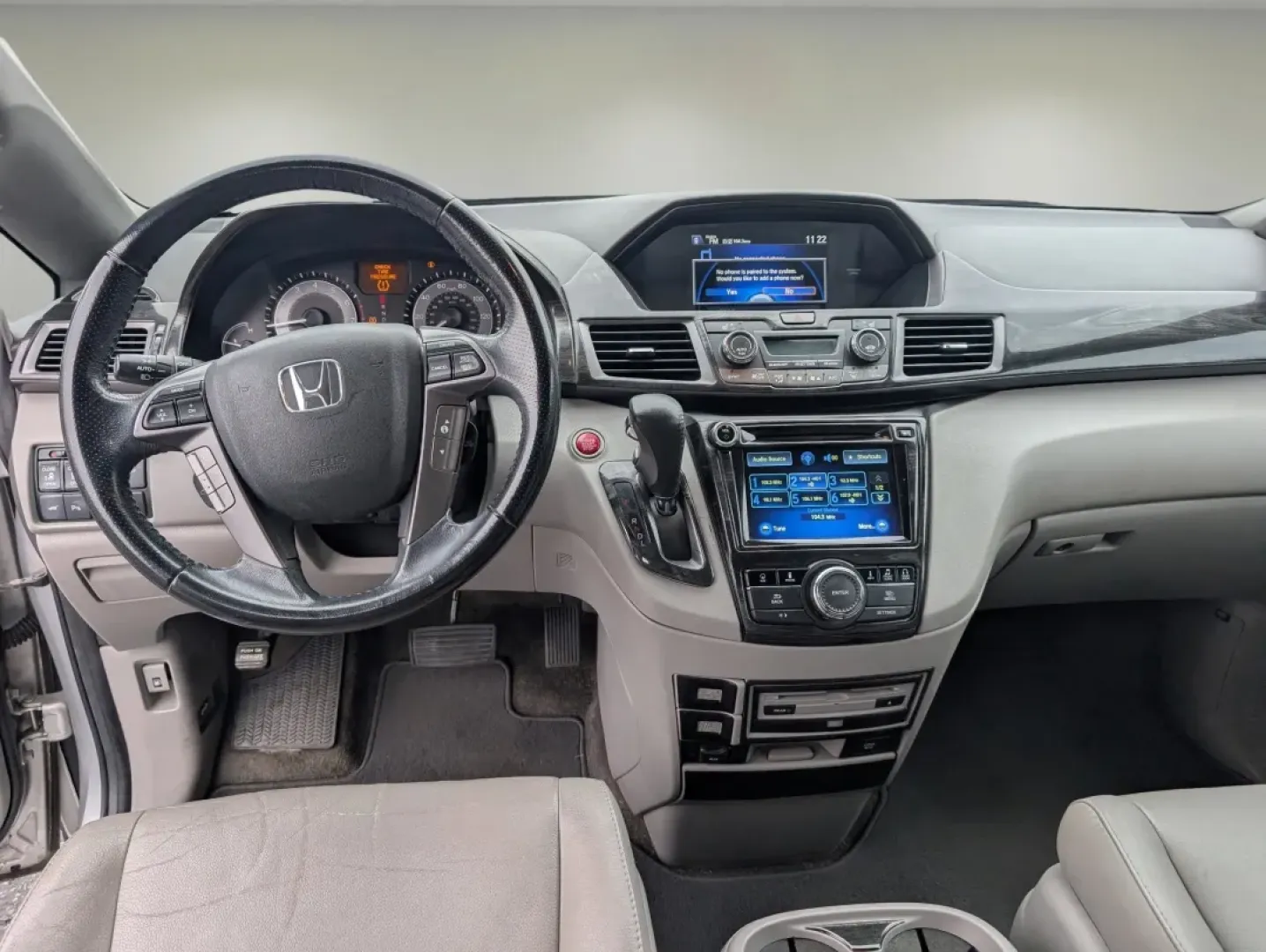 2014 Honda Odyssey Touring Elite (5FNRL5H98EB) with an Other engine, located at 5115 14th Ave., Columbus, GA, 31904, (706) 323-0345, 32.511494, -84.971046 - **Discover Your Next Adventure with the 2014 Honda Odyssey Touring Elite at Gils Auto!**<br /> <br /> Are you a growing family in need of space, comfort, and versatility for your daily adventures? Look no further! The 2014 Honda Odyssey Touring Elite, available at Gils Auto in Phenix City, AL, is th - Photo#12