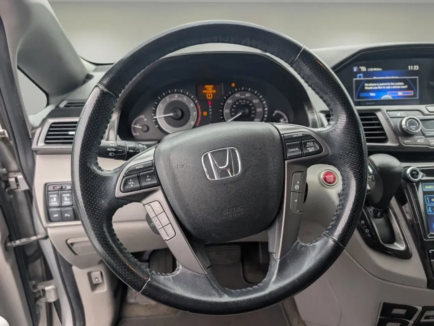 2014 Honda Odyssey Touring Elite (5FNRL5H98EB) with an Other engine, located at 5115 14th Ave., Columbus, GA, 31904, (706) 323-0345, 32.511494, -84.971046 - **Discover Your Next Adventure with the 2014 Honda Odyssey Touring Elite at Gils Auto!**<br /> <br /> Are you a growing family in need of space, comfort, and versatility for your daily adventures? Look no further! The 2014 Honda Odyssey Touring Elite, available at Gils Auto in Phenix City, AL, is th - Photo#16