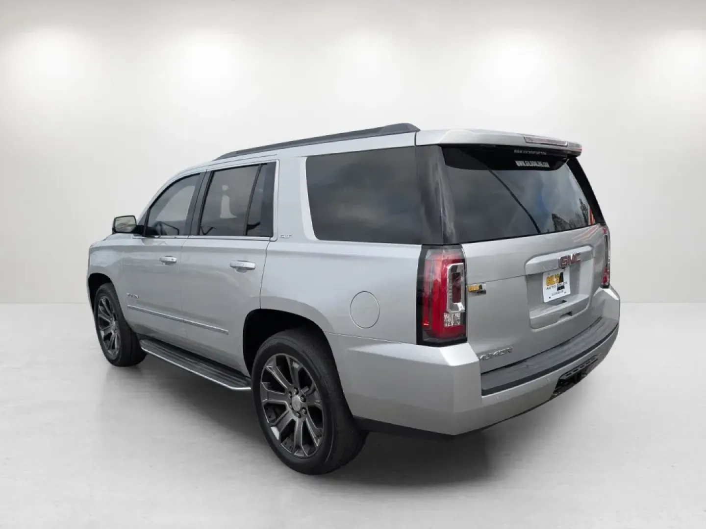 2015 /Cocoa/Dune GMC Yukon SLT (1GKS1BKC0FR) with an Other engine, located at 5115 14th Ave., Columbus, GA, 31904, (706) 323-0345, 32.511494, -84.971046 - **Adventure Awaits with This 2015 GMC Yukon SLT at Gils Auto in Phenix City, AL!**<br /> <br /> Are you searching for the perfect vehicle for family road trips, weekend adventures, or daily commutes that also provides the comfort and space you need? Look no further than this stunning 2015 GMC Yukon - Photo#6