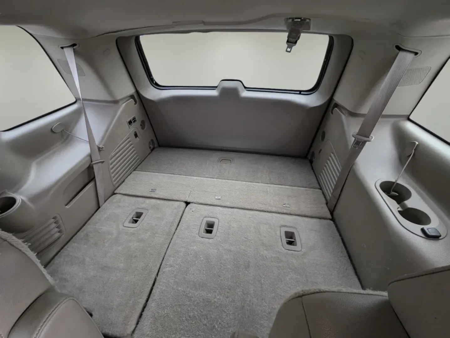 2015 /Cocoa/Dune GMC Yukon SLT (1GKS1BKC0FR) with an Other engine, located at 5115 14th Ave., Columbus, GA, 31904, (706) 323-0345, 32.511494, -84.971046 - **Adventure Awaits with This 2015 GMC Yukon SLT at Gils Auto in Phenix City, AL!**<br /> <br /> Are you searching for the perfect vehicle for family road trips, weekend adventures, or daily commutes that also provides the comfort and space you need? Look no further than this stunning 2015 GMC Yukon - Photo#11