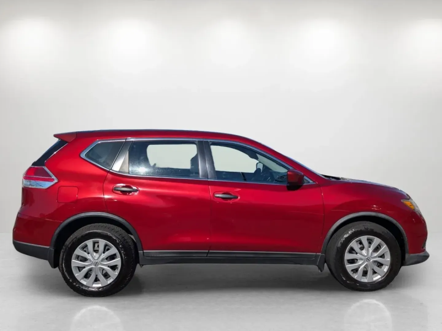 2016 /Charcoal Nissan Rogue S (KNMAT2MT2GP) with an Other engine, located at 5115 14th Ave., Columbus, GA, 31904, (706) 323-0345, 32.511494, -84.971046 - Are you ready to elevate your family road trips or daily commutes? Look no further than this stunning 2016 Nissan Rogue S, available now at Gils Auto in Phenix City, AL. With spacious interiors and advanced safety features, this SUV is perfect for growing families and budget-conscious buyers alike. - Photo#3