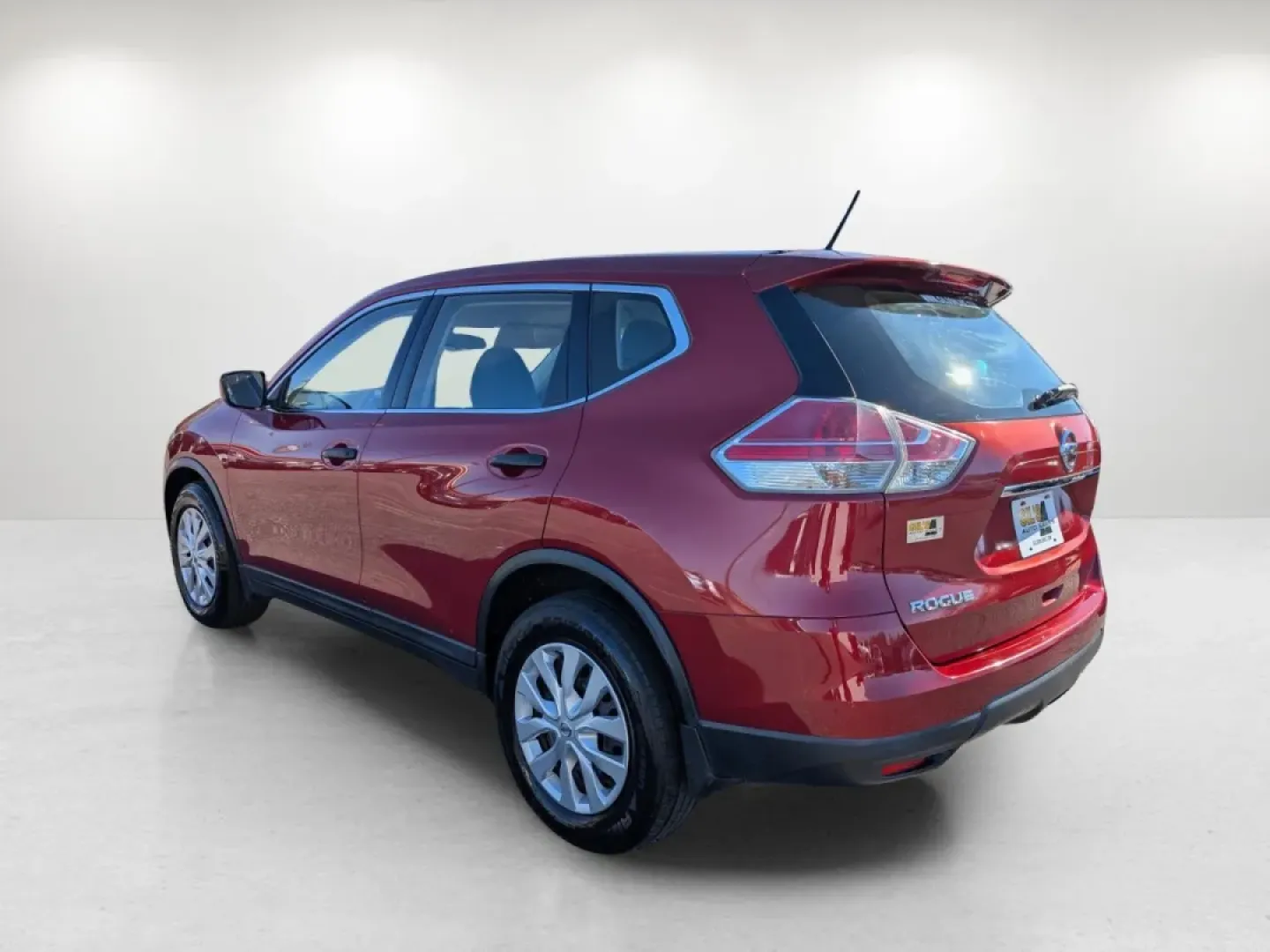 2016 /Charcoal Nissan Rogue S (KNMAT2MT2GP) with an Other engine, located at 5115 14th Ave., Columbus, GA, 31904, (706) 323-0345, 32.511494, -84.971046 - Are you ready to elevate your family road trips or daily commutes? Look no further than this stunning 2016 Nissan Rogue S, available now at Gils Auto in Phenix City, AL. With spacious interiors and advanced safety features, this SUV is perfect for growing families and budget-conscious buyers alike. - Photo#6