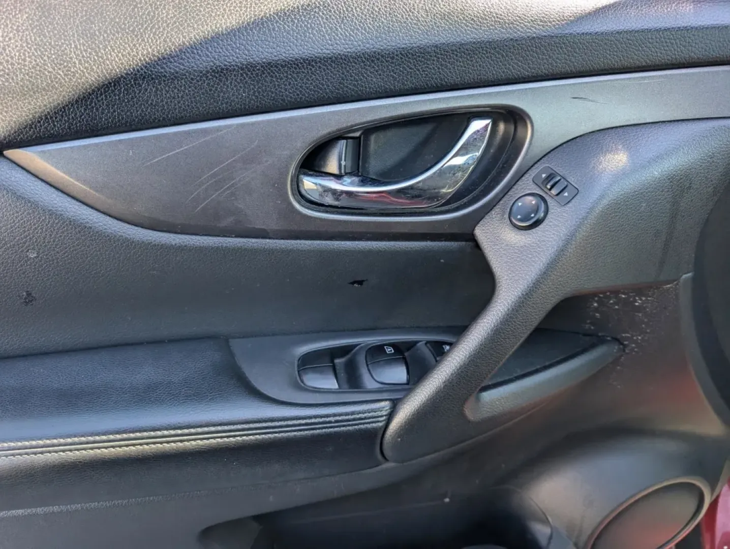 2016 /Charcoal Nissan Rogue S (KNMAT2MT2GP) with an Other engine, located at 5115 14th Ave., Columbus, GA, 31904, (706) 323-0345, 32.511494, -84.971046 - Are you ready to elevate your family road trips or daily commutes? Look no further than this stunning 2016 Nissan Rogue S, available now at Gils Auto in Phenix City, AL. With spacious interiors and advanced safety features, this SUV is perfect for growing families and budget-conscious buyers alike. - Photo#14