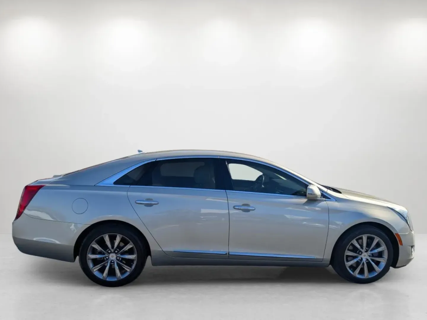 2013 /Shale/Cocoa Cadillac XTS (2G61N5S32D9) with an Other engine, located at 5115 14th Ave., Columbus, GA, 31904, (706) 323-0345, 32.511494, -84.971046 - **Elevate Your Daily Drive with the 2013 Cadillac XTS at Gils Auto - Phenix City!**<br /> <br /> Imagine a vehicle that seamlessly blends luxury and practicality-perfect for your daily commute, weekend adventures, or simply cruising through Phenix City. The 2013 Cadillac XTS stands as a symbol of co - Photo#3