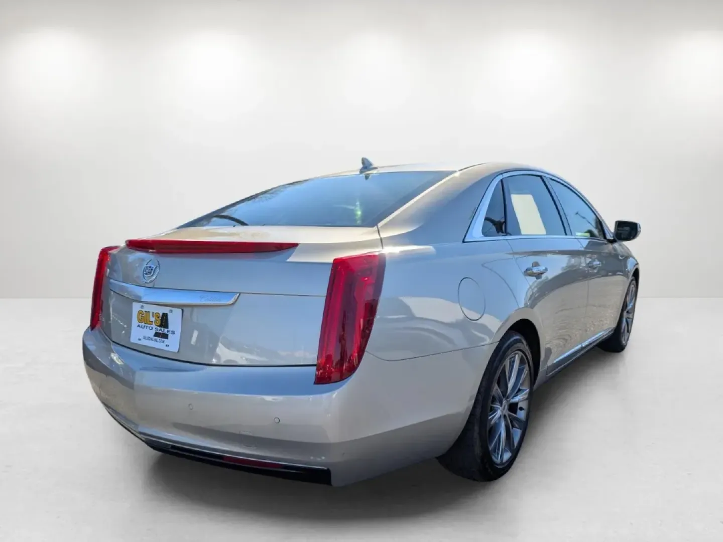 2013 /Shale/Cocoa Cadillac XTS (2G61N5S32D9) with an Other engine, located at 5115 14th Ave., Columbus, GA, 31904, (706) 323-0345, 32.511494, -84.971046 - **Elevate Your Daily Drive with the 2013 Cadillac XTS at Gils Auto - Phenix City!**<br /> <br /> Imagine a vehicle that seamlessly blends luxury and practicality-perfect for your daily commute, weekend adventures, or simply cruising through Phenix City. The 2013 Cadillac XTS stands as a symbol of co - Photo#4
