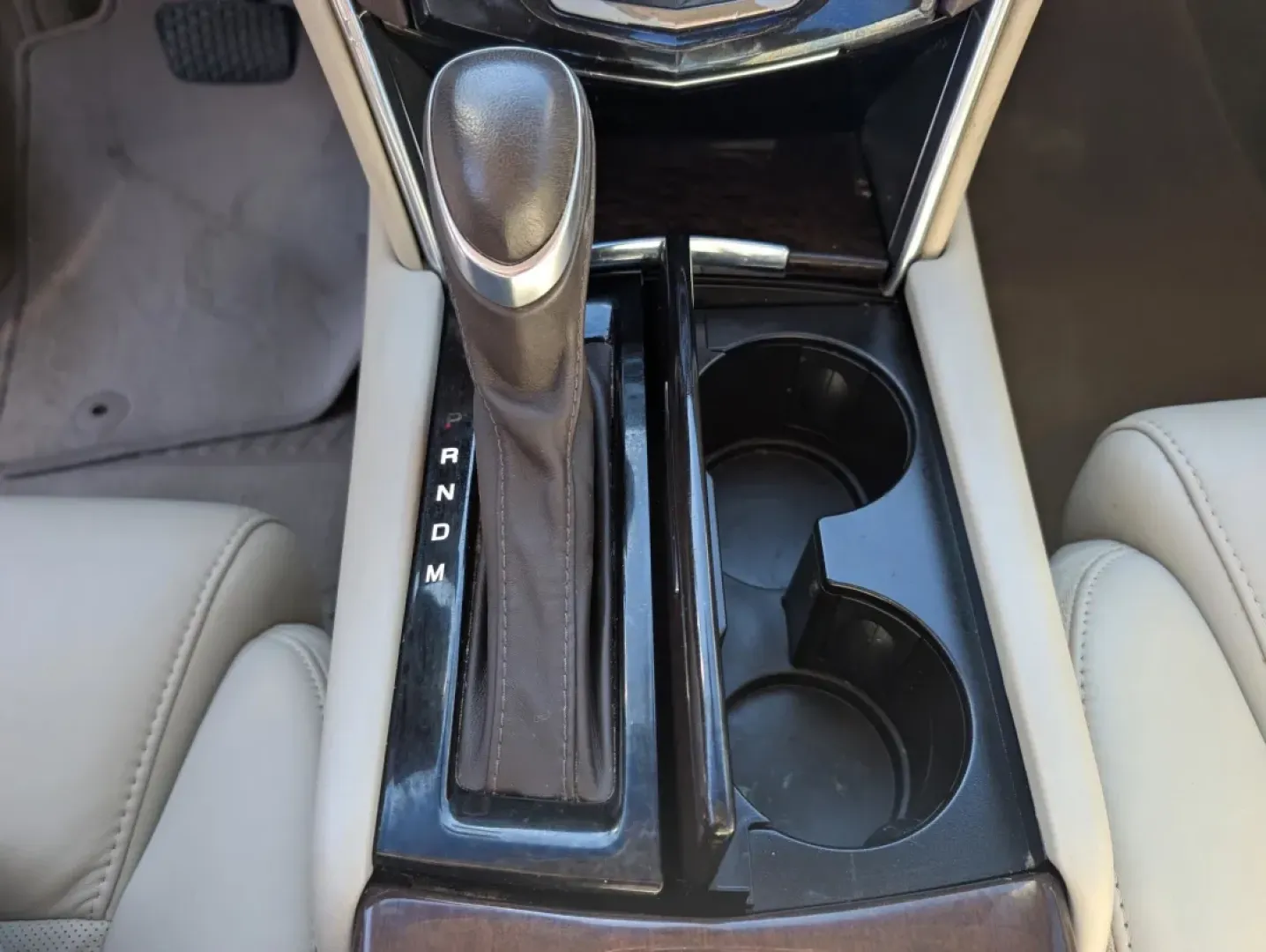 2013 /Shale/Cocoa Cadillac XTS (2G61N5S32D9) with an Other engine, located at 5115 14th Ave., Columbus, GA, 31904, (706) 323-0345, 32.511494, -84.971046 - **Elevate Your Daily Drive with the 2013 Cadillac XTS at Gils Auto - Phenix City!**<br /> <br /> Imagine a vehicle that seamlessly blends luxury and practicality-perfect for your daily commute, weekend adventures, or simply cruising through Phenix City. The 2013 Cadillac XTS stands as a symbol of co - Photo#13