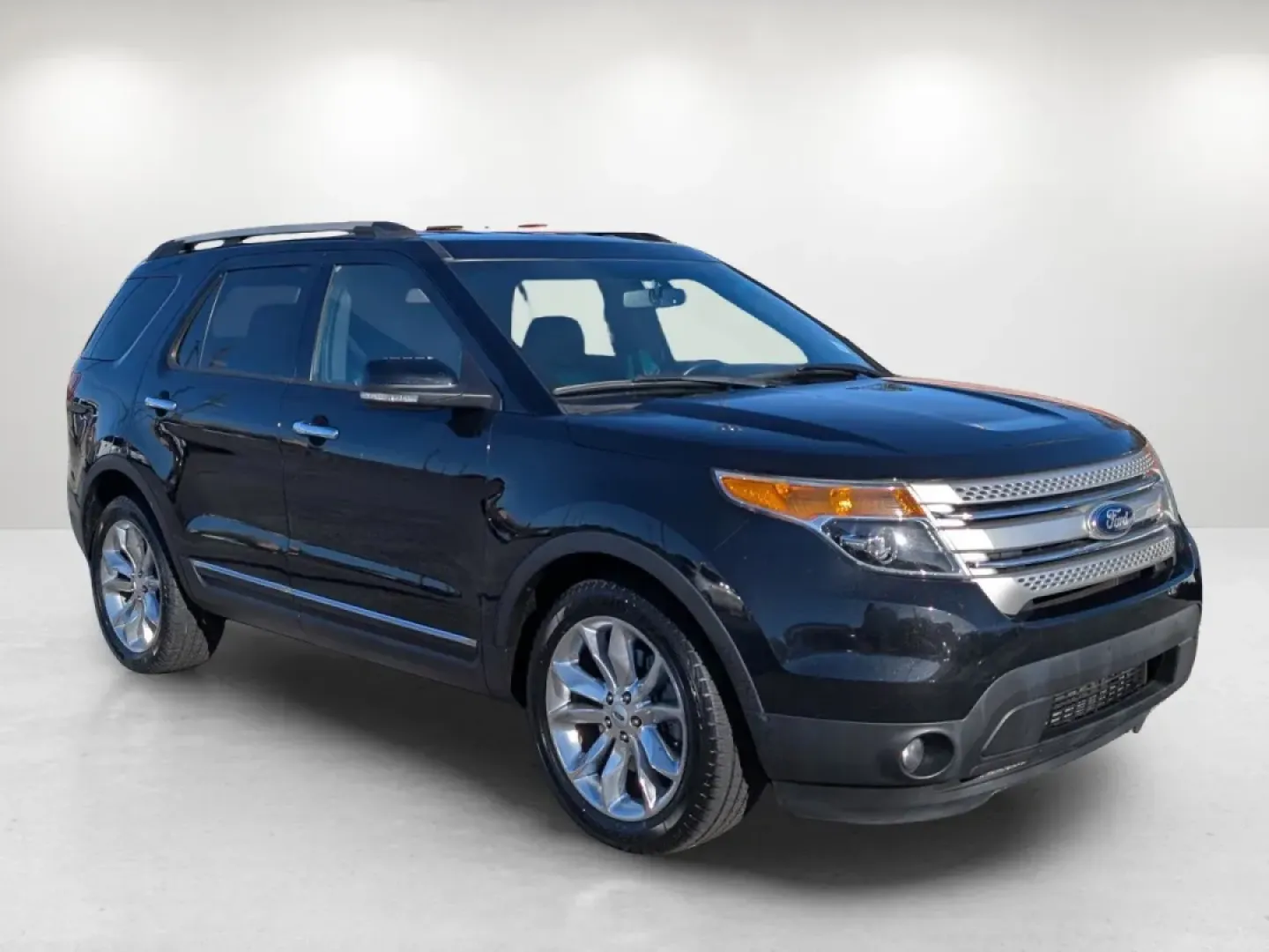 2013 Ford Explorer XLT (1FM5K7D83DG) with an Other engine, located at 5115 14th Ave., Columbus, GA, 31904, (706) 323-0345, 32.511494, -84.971046 - **Explore New Adventures with the 2013 Ford Explorer XLT from Gils Auto!**<br /> <br /> Are you ready to elevate your driving experience? If you're seeking a versatile vehicle that combines family-friendly comfort, cutting-edge technology, and rugged capability, look no further than this stunning 20 - Photo#2
