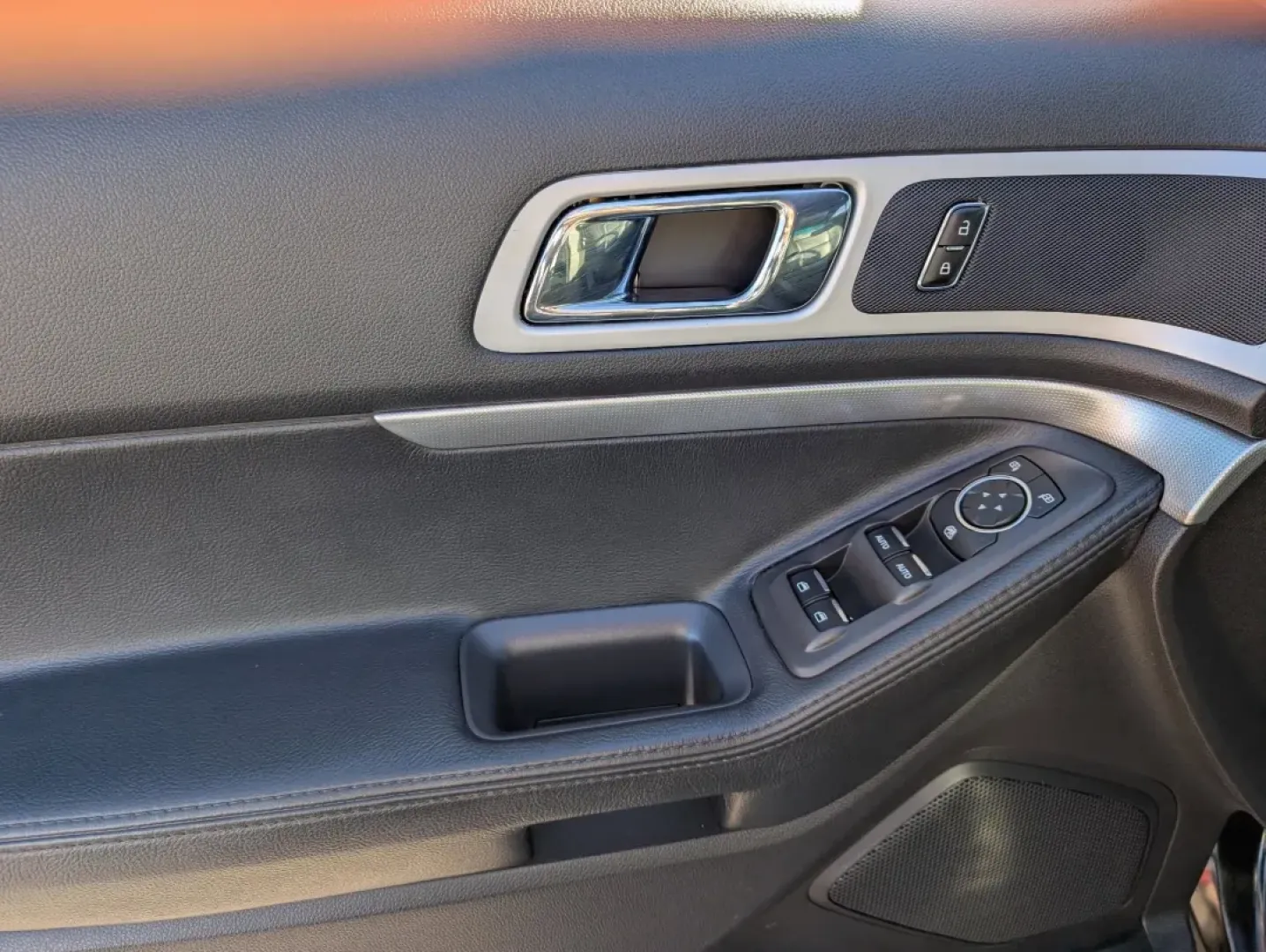 2013 Ford Explorer XLT (1FM5K7D83DG) with an Other engine, located at 5115 14th Ave., Columbus, GA, 31904, (706) 323-0345, 32.511494, -84.971046 - **Explore New Adventures with the 2013 Ford Explorer XLT from Gils Auto!**<br /> <br /> Are you ready to elevate your driving experience? If you're seeking a versatile vehicle that combines family-friendly comfort, cutting-edge technology, and rugged capability, look no further than this stunning 20 - Photo#8