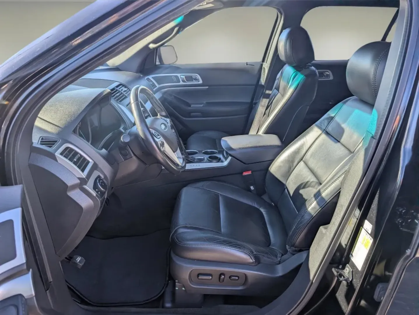 2013 Ford Explorer XLT (1FM5K7D83DG) with an Other engine, located at 5115 14th Ave., Columbus, GA, 31904, (706) 323-0345, 32.511494, -84.971046 - **Explore New Adventures with the 2013 Ford Explorer XLT from Gils Auto!**<br /> <br /> Are you ready to elevate your driving experience? If you're seeking a versatile vehicle that combines family-friendly comfort, cutting-edge technology, and rugged capability, look no further than this stunning 20 - Photo#9