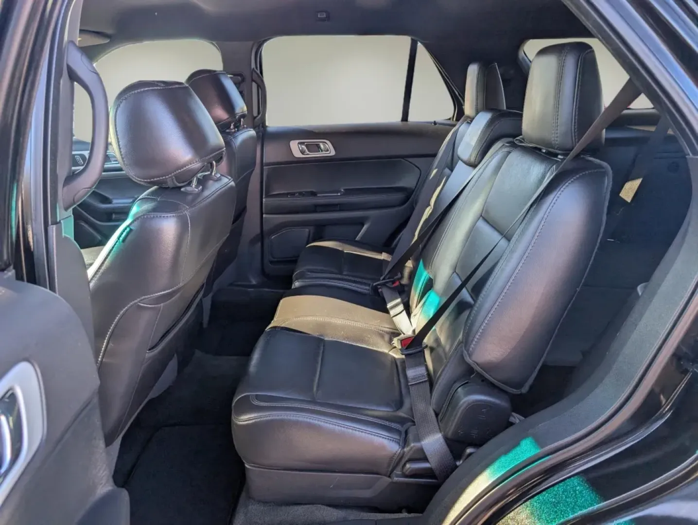 2013 Ford Explorer XLT (1FM5K7D83DG) with an Other engine, located at 5115 14th Ave., Columbus, GA, 31904, (706) 323-0345, 32.511494, -84.971046 - **Explore New Adventures with the 2013 Ford Explorer XLT from Gils Auto!**<br /> <br /> Are you ready to elevate your driving experience? If you're seeking a versatile vehicle that combines family-friendly comfort, cutting-edge technology, and rugged capability, look no further than this stunning 20 - Photo#10