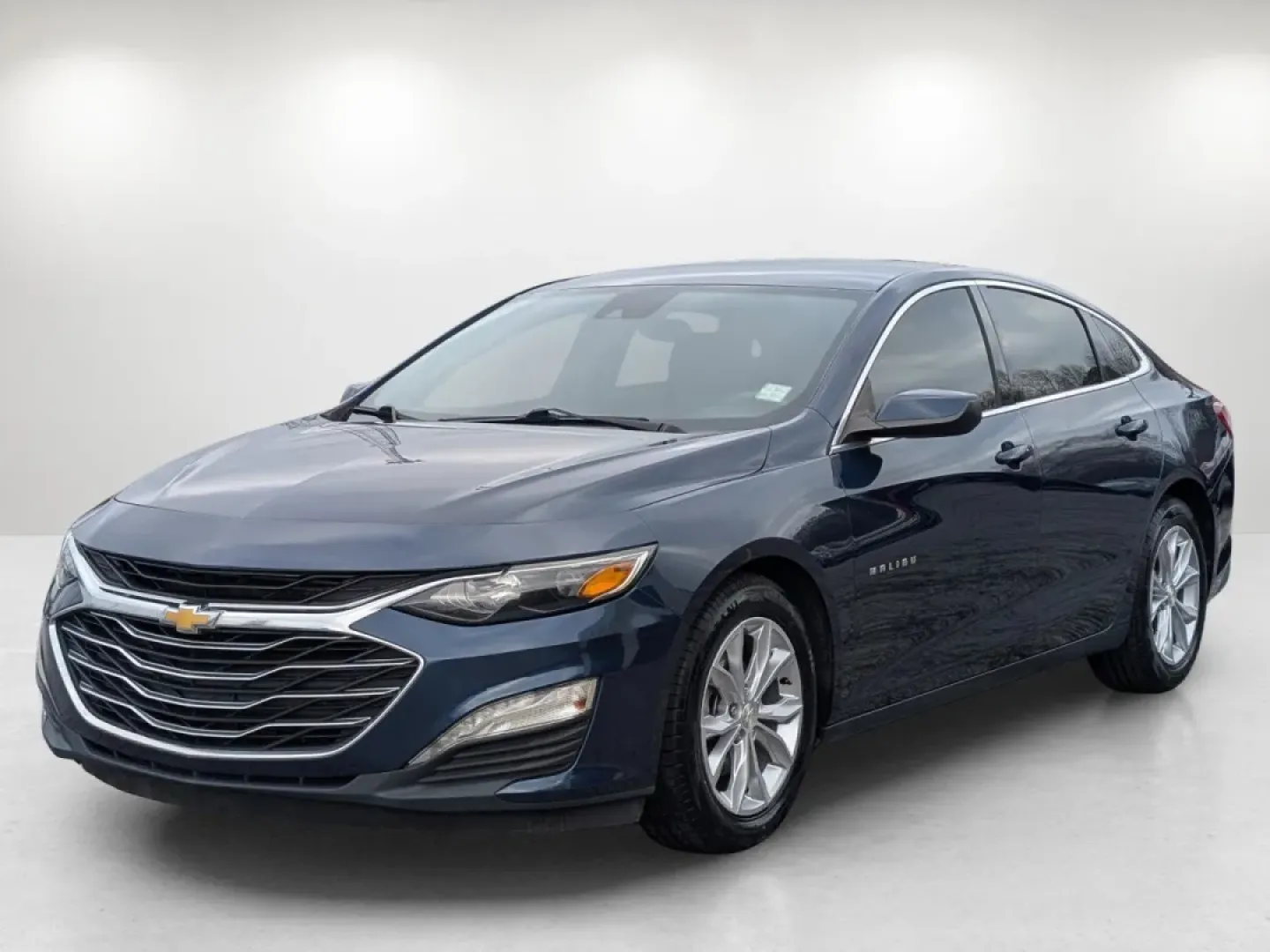 2021 /Jet Black Chevrolet Malibu LT (1G1ZD5ST7MF) with an Other engine, located at 5115 14th Ave., Columbus, GA, 31904, (706) 323-0345, 32.511494, -84.971046 - **Discover Unmatched Comfort and Safety with the 2021 Chevrolet Malibu LT at Gils Auto!** <br /> <br /> Are you in search of a reliable sedan that blends style, comfort, and cutting-edge technology? Look no further than the 2021 Chevrolet Malibu LT, available now at Gils Auto, your trusted Buy Here - Photo#2