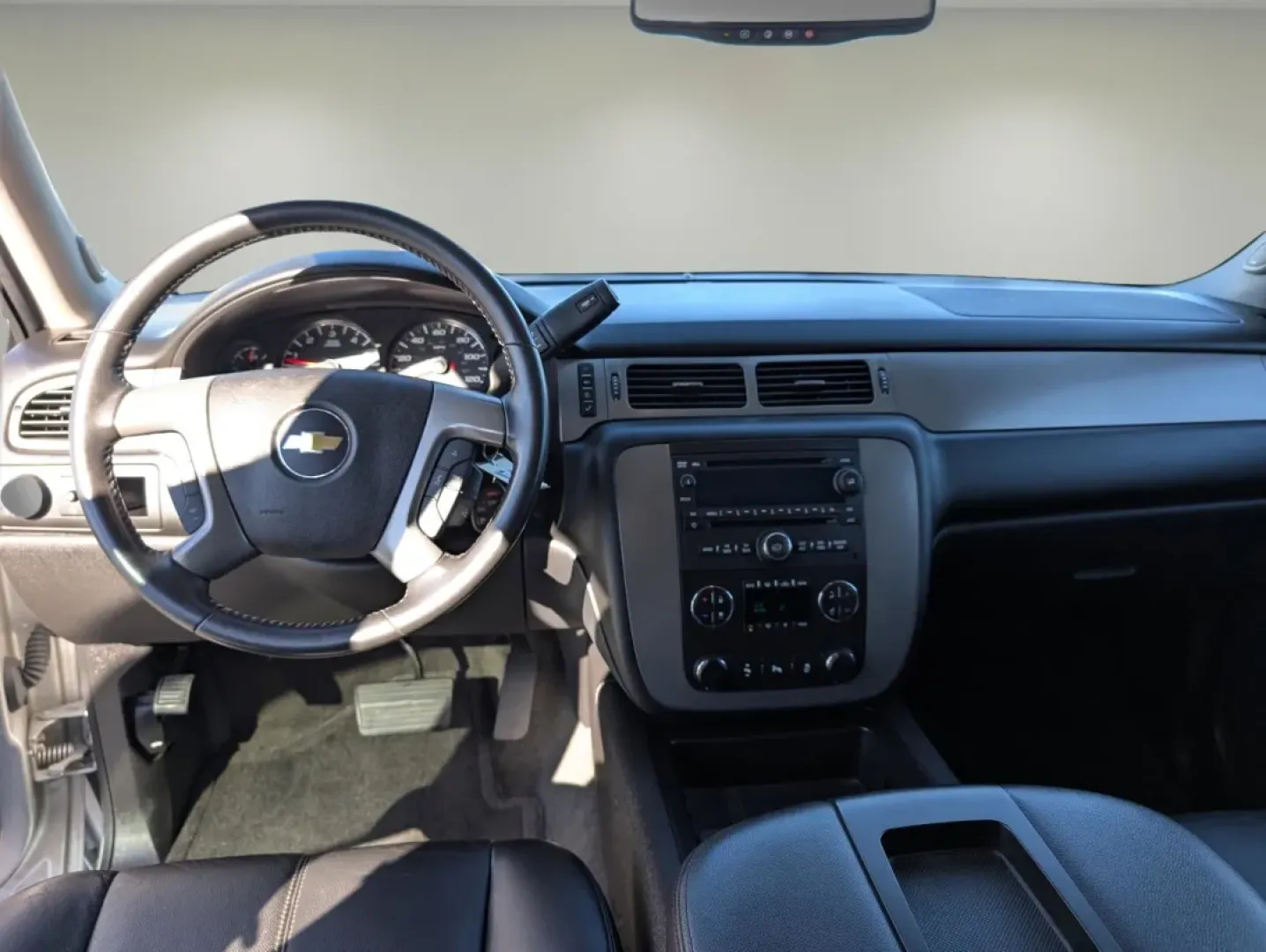 2013 /Ebony Chevrolet Tahoe LT (1GNSCBE03DR) with an Other engine, located at 5115 14th Ave., Columbus, GA, 31904, (706) 323-0345, 32.511494, -84.971046 - **Explore the Open Road with the 2013 Chevrolet Tahoe LT - Perfect for Adventure and Family Life!**<br /> <br /> Are you on the lookout for a versatile SUV that fits seamlessly into your family's lifestyle while also providing a thrilling driving experience? Look no further than this stunning 2013 C - Photo#11