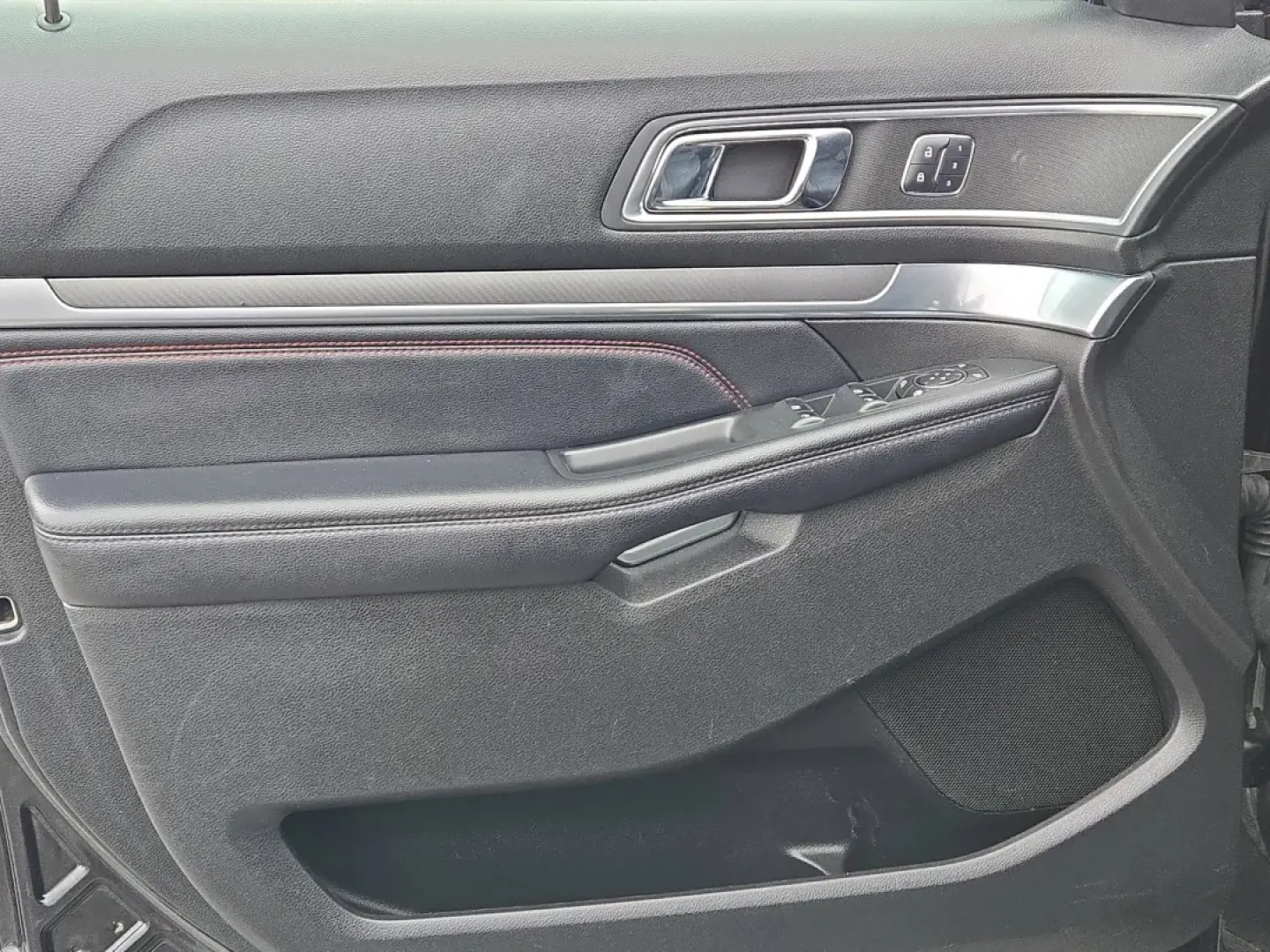 2017 Ford Explorer Sport (1FM5K8GT2HG) with an Other engine, located at 5115 14th Ave., Columbus, GA, 31904, (706) 323-0345, 32.511494, -84.971046 - Are you ready to elevate your family's adventures with the 2017 Ford Explorer Sport? Perfectly designed for those who crave both style and functionality, this versatile SUV is an ideal companion for weekend getaways or daily commutes. At Gils Auto in Phenix City, AL, we offer this stunning vehicle a - Photo#9