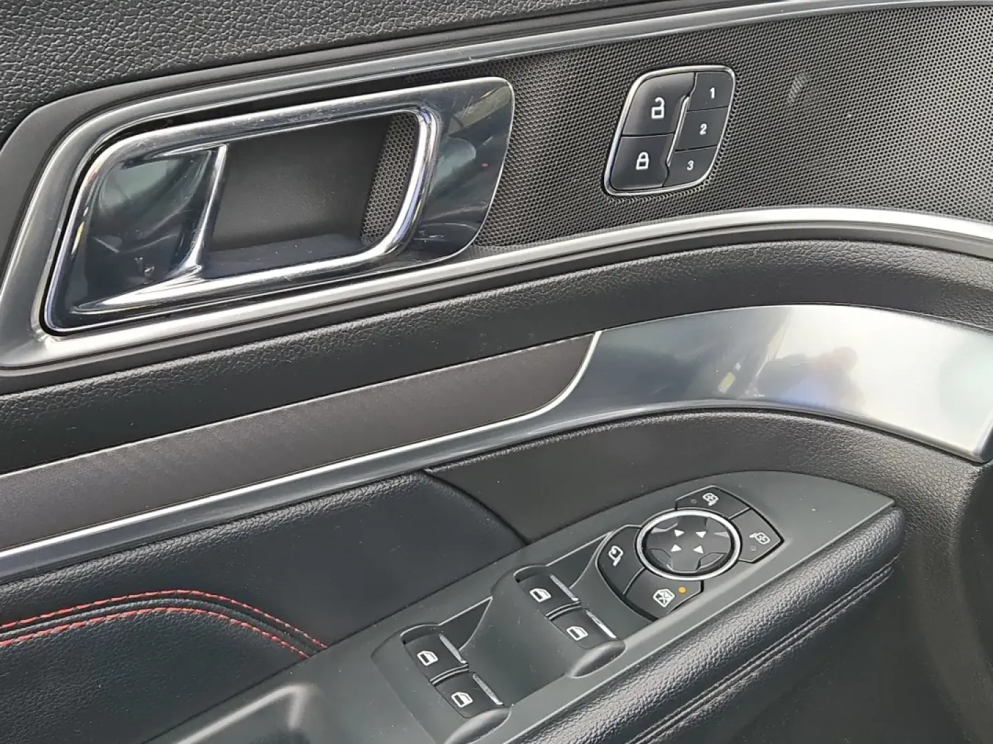 2017 Ford Explorer Sport (1FM5K8GT2HG) with an Other engine, located at 5115 14th Ave., Columbus, GA, 31904, (706) 323-0345, 32.511494, -84.971046 - Are you ready to elevate your family's adventures with the 2017 Ford Explorer Sport? Perfectly designed for those who crave both style and functionality, this versatile SUV is an ideal companion for weekend getaways or daily commutes. At Gils Auto in Phenix City, AL, we offer this stunning vehicle a - Photo#10