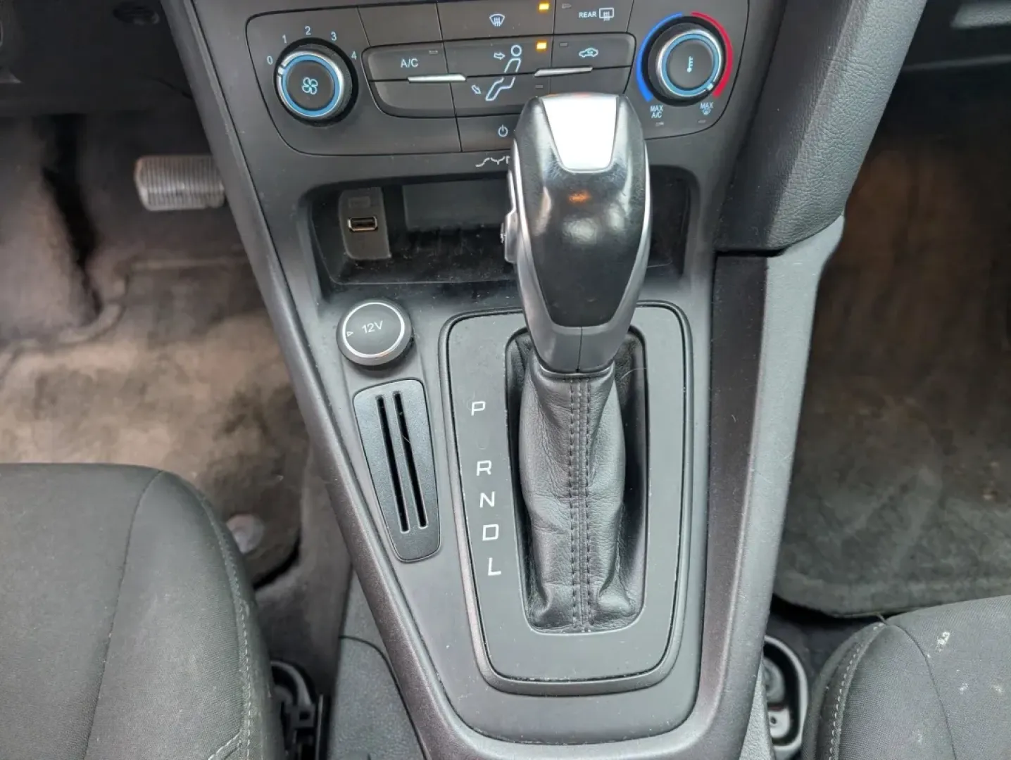 2015 Ford Focus SE (1FADP3F23FL) with an Other engine, located at 804 22nd Ave, Phenix City, AL, 36870, (334) 297-1860, 32.484749, -85.024475 - **Your Perfect Daily Companion: 2015 Ford Focus SE at Gils Auto in Phenix City, AL**<br /> <br /> Are you searching for a fuel-efficient sedan that effortlessly balances comfort and style? Look no further than this 2015 Ford Focus SE, a versatile vehicle that's perfect for daily commutes, family out - Photo#12