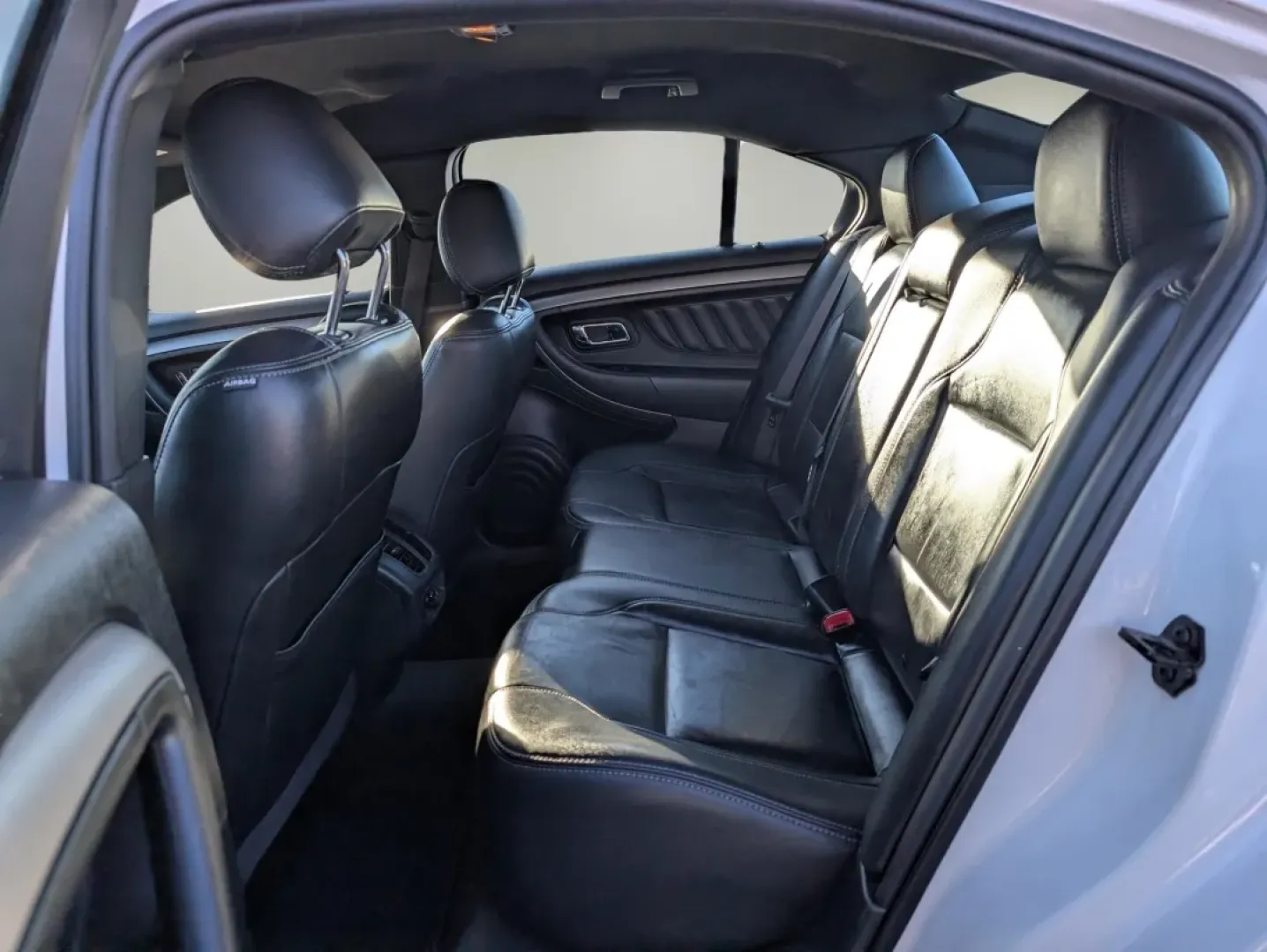 2013 Ford Taurus SEL (1FAHP2E83DG) with an Other engine, located at 1430 Gateway Drive, Opelika, AL, 36801, (334) 239-0944, 32.637871, -85.409790 - Are you on the hunt for a reliable sedan that combines comfort, performance, and affordability? Look no further! At Gils Auto in Phenix City, AL, we have just the vehicle for you: a 2013 Ford Taurus SEL that is not only perfect for daily commuting but also great for family outings, weekend adventure - Photo#10