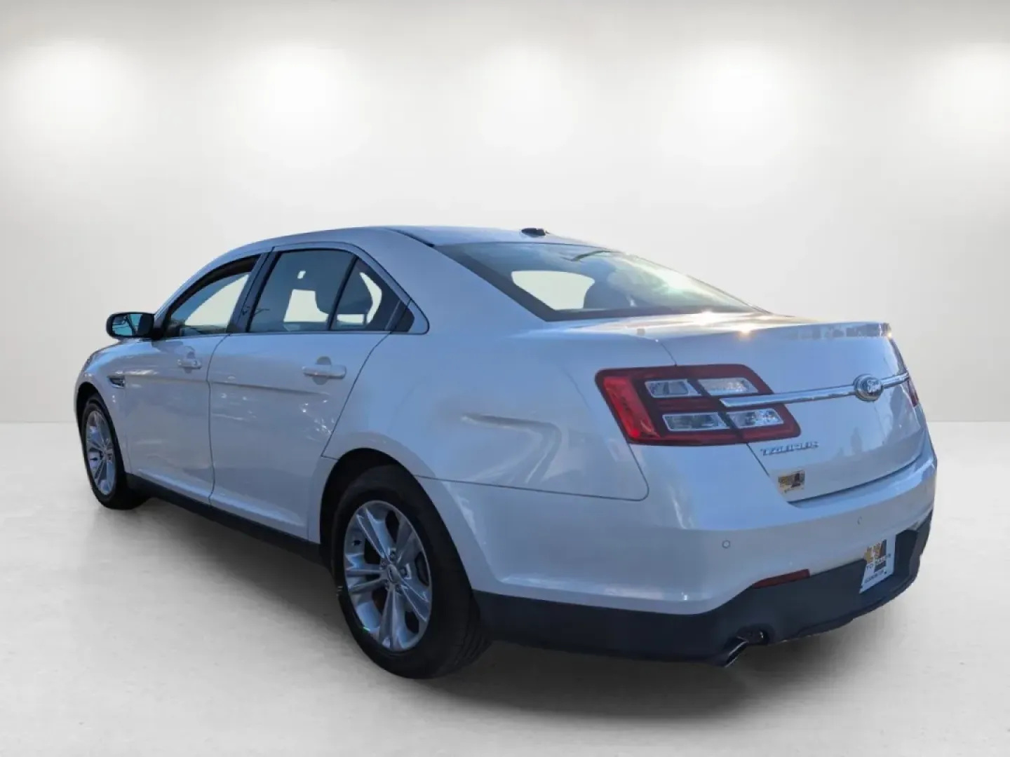 2013 Ford Taurus SEL (1FAHP2E83DG) with an Other engine, located at 804 22nd Ave, Phenix City, AL, 36870, (334) 297-1860, 32.484749, -85.024475 - Are you on the hunt for a reliable sedan that combines comfort, performance, and affordability? Look no further! At Gils Auto in Phenix City, AL, we have just the vehicle for you: a 2013 Ford Taurus SEL that is not only perfect for daily commuting but also great for family outings, weekend adventure - Photo#6