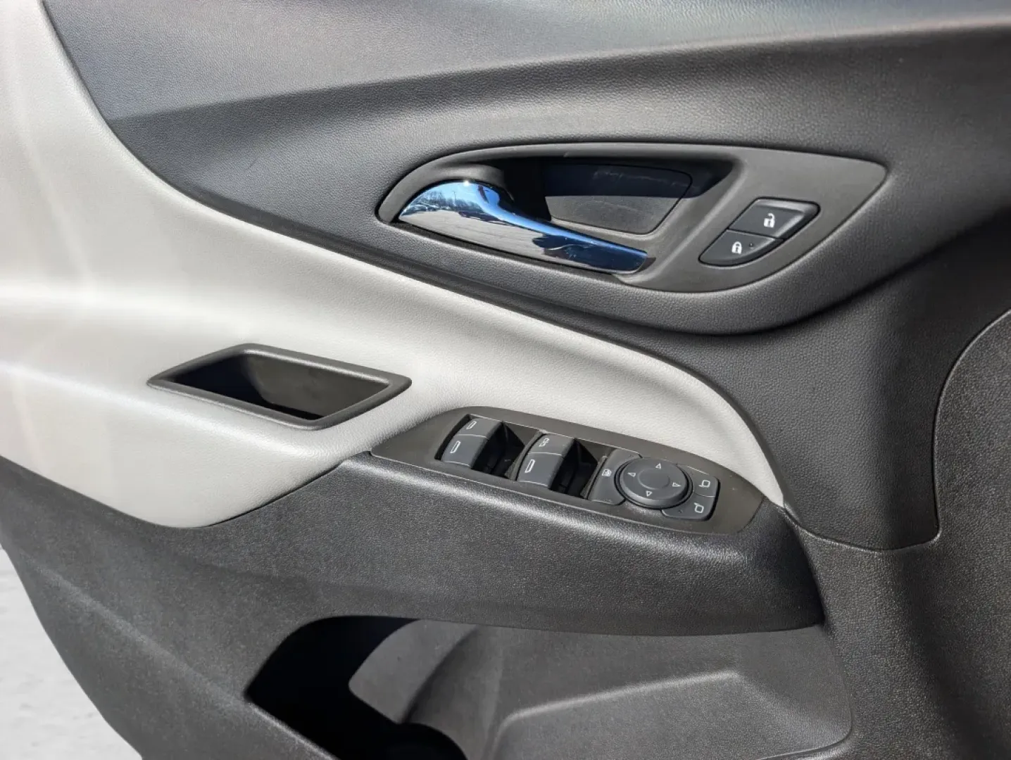 2023 /Medium Ash Gray Chevrolet Equinox LS (3GNAXHEG7PL) with an Other engine, located at 521 Old Farm Lane Rd, Prattville, AL, 36066, (334) 325-1505, 32.482460, -86.416367 - **Experience Adventure with the 2023 Chevrolet Equinox LS at Gils Auto - Phenix City!**<br /> <br /> Are you ready to take your family adventures, daily commutes, or weekend getaways to the next level? The 2023 Chevrolet Equinox LS, available now at Gils Auto in Phenix City, AL, is the perfect compa - Photo#15