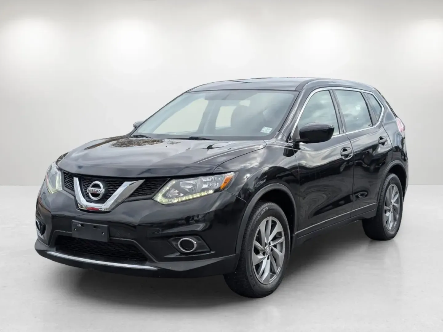 2016 /Charcoal Nissan Rogue S (KNMAT2MV3GP) with an Other engine, located at 804 22nd Ave, Phenix City, AL, 36870, (334) 297-1860, 32.484749, -85.024475 - **Discover Your Adventure with the 2016 Nissan Rogue Perfect for Family Getaways and Daily Adventures!**<br /> <br /> Are you on the lookout for a versatile and reliable SUV that fits seamlessly into your lifestyle? Look no further than this stunning 2016 Nissan Rogue S! Whether you're a growing fa - Photo#2