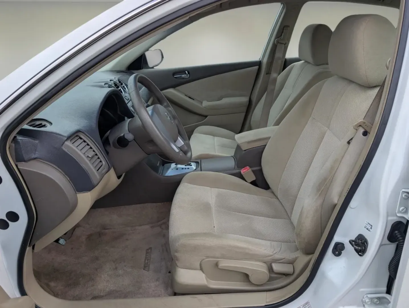 2007 Nissan Altima (1N4AL21E47N) with an Other engine, located at 521 Old Farm Lane Rd, Prattville, AL, 36066, (334) 325-1505, 32.482460, -86.416367 - **Drive into Your Next Adventure with This 2007 Nissan Altima! Perfect for Phenix City Commuters and Families Alike**<br /> <br /> Are you ready to elevate your everyday journeys and weekend getaways? Look no further! This 2007 Nissan Altima is the ideal sedan for those who appreciate reliability, c - Photo#9