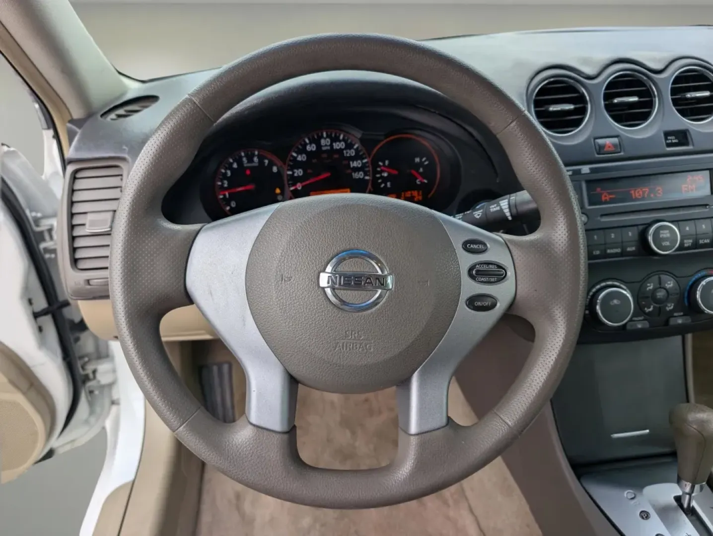 2007 Nissan Altima (1N4AL21E47N) with an Other engine, located at 3959 U.S. 80 W, Phenix City, AL, 36870, (334) 297-4885, 32.469296, -85.135185 - **Drive into Your Next Adventure with This 2007 Nissan Altima! Perfect for Phenix City Commuters and Families Alike**<br /> <br /> Are you ready to elevate your everyday journeys and weekend getaways? Look no further! This 2007 Nissan Altima is the ideal sedan for those who appreciate reliability, c - Photo#15