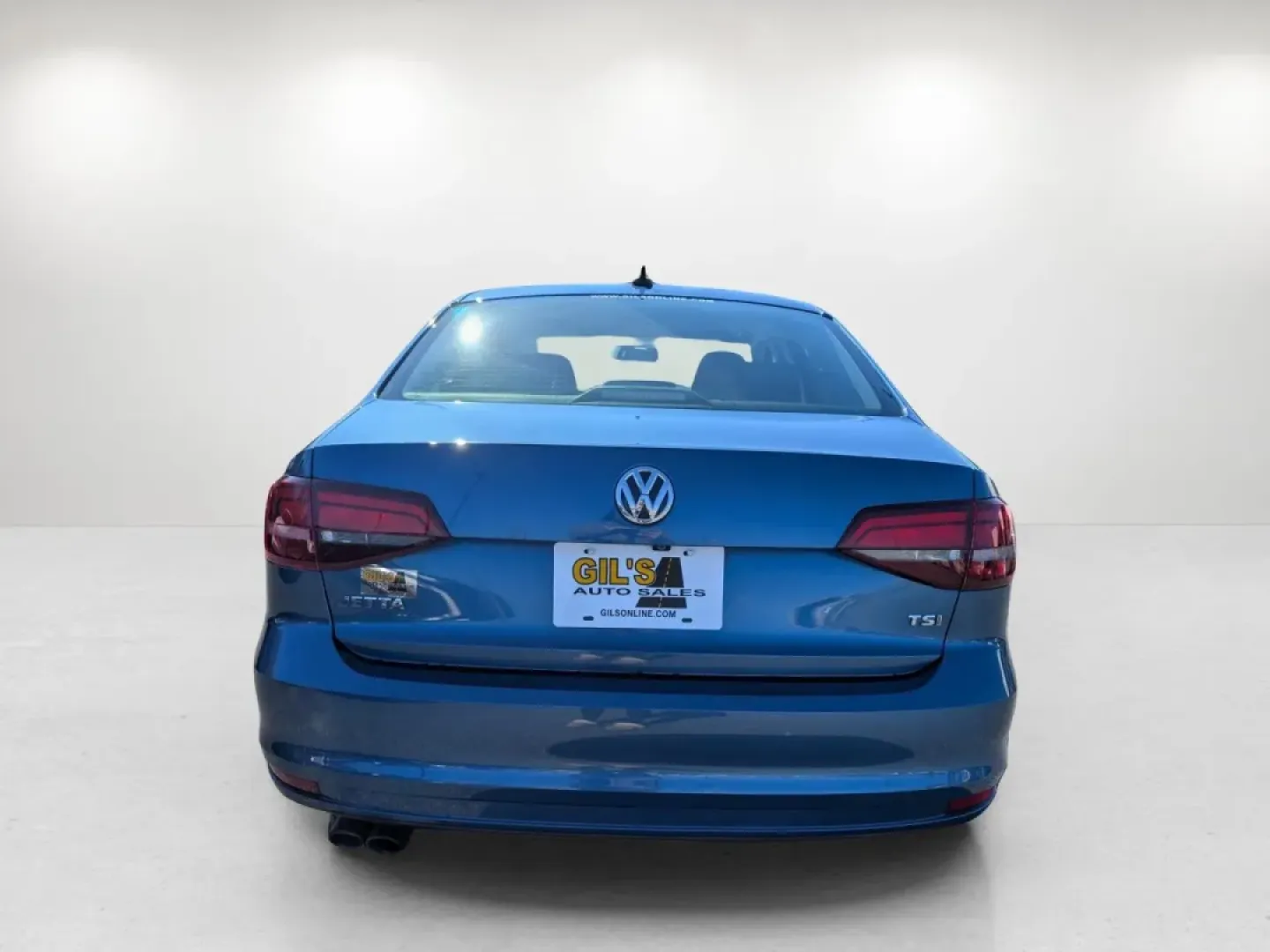 2016 Volkswagen Jetta 1.4T S (3VW267AJ1GM) with an Other engine, located at 1430 Gateway Drive, Opelika, AL, 36801, (334) 239-0944, 32.637871, -85.409790 - **Discover Your Next Adventure in a 2016 Volkswagen Jetta at Gils Auto Phenix City!**<br /> <br /> Are you looking for a dependable sedan that seamlessly balances style, efficiency, and comfort for your daily commutes or weekend getaways? Look no further than this stunning 2016 Volkswagen Jetta 1.4 - Photo#4