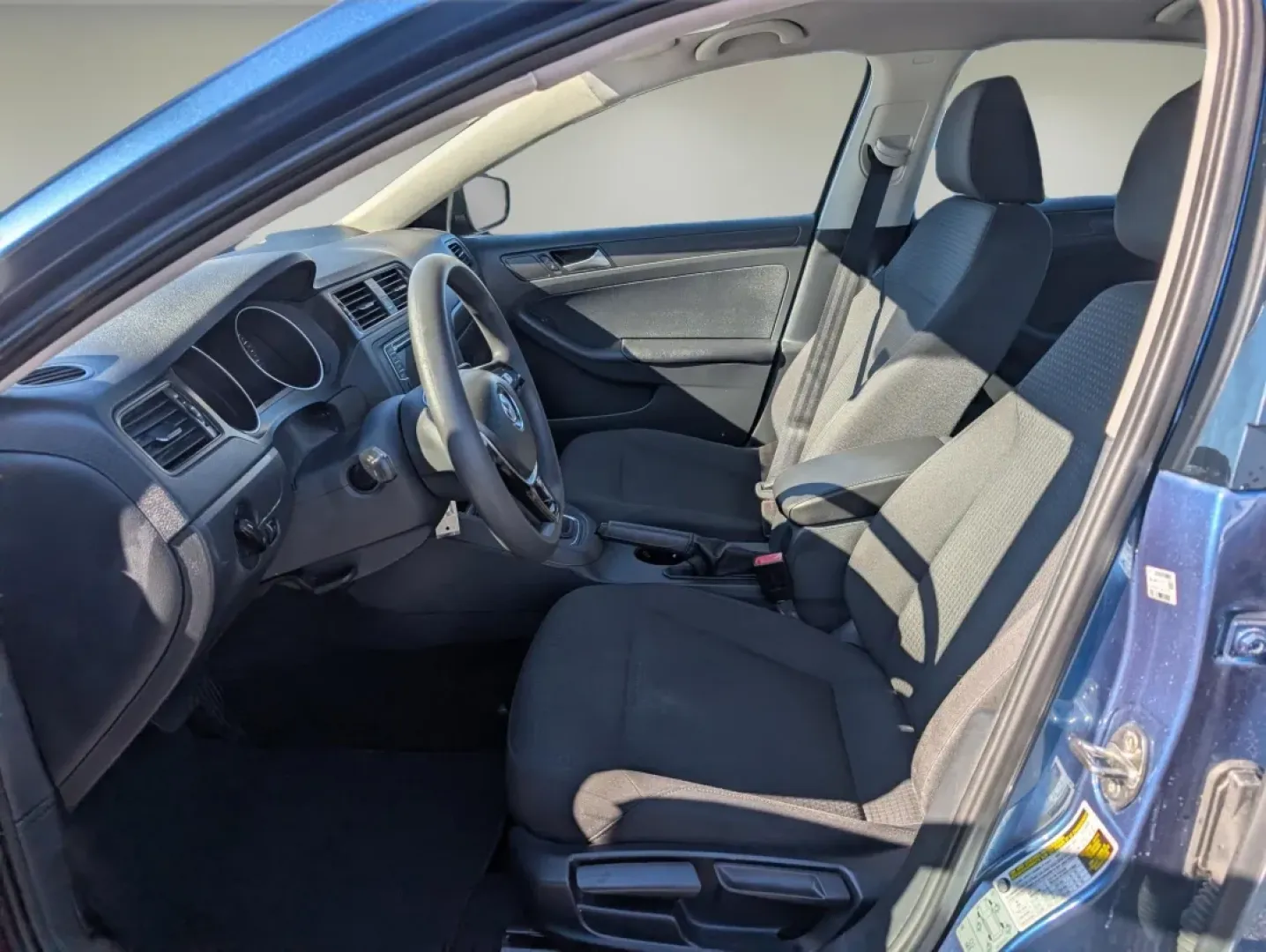 2016 Volkswagen Jetta 1.4T S (3VW267AJ1GM) with an Other engine, located at 1430 Gateway Drive, Opelika, AL, 36801, (334) 239-0944, 32.637871, -85.409790 - **Discover Your Next Adventure in a 2016 Volkswagen Jetta at Gils Auto Phenix City!**<br /> <br /> Are you looking for a dependable sedan that seamlessly balances style, efficiency, and comfort for your daily commutes or weekend getaways? Look no further than this stunning 2016 Volkswagen Jetta 1.4 - Photo#8