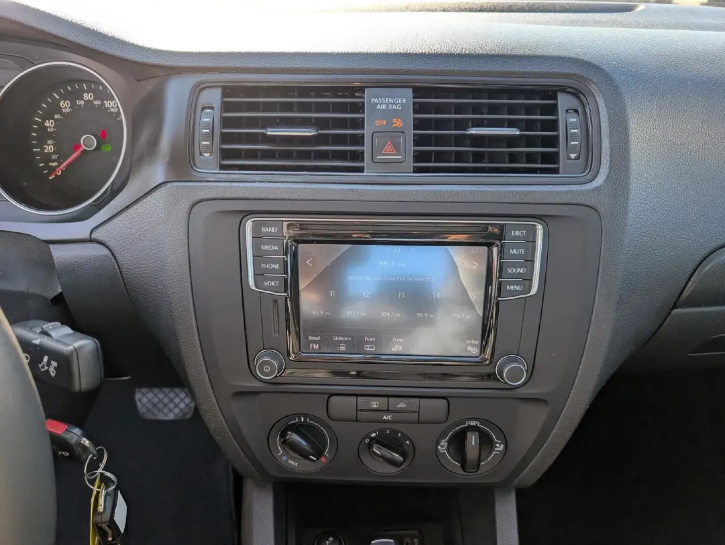 2016 Volkswagen Jetta 1.4T S (3VW267AJ1GM) with an Other engine, located at 1430 Gateway Drive, Opelika, AL, 36801, (334) 239-0944, 32.637871, -85.409790 - **Discover Your Next Adventure in a 2016 Volkswagen Jetta at Gils Auto Phenix City!**<br /> <br /> Are you looking for a dependable sedan that seamlessly balances style, efficiency, and comfort for your daily commutes or weekend getaways? Look no further than this stunning 2016 Volkswagen Jetta 1.4 - Photo#12