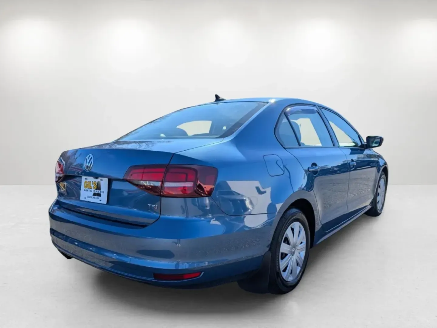 2016 Volkswagen Jetta 1.4T S (3VW267AJ1GM) with an Other engine, located at 1430 Gateway Drive, Opelika, AL, 36801, (334) 239-0944, 32.637871, -85.409790 - **Discover Your Next Adventure in a 2016 Volkswagen Jetta at Gils Auto Phenix City!**<br /> <br /> Are you looking for a dependable sedan that seamlessly balances style, efficiency, and comfort for your daily commutes or weekend getaways? Look no further than this stunning 2016 Volkswagen Jetta 1.4 - Photo#14
