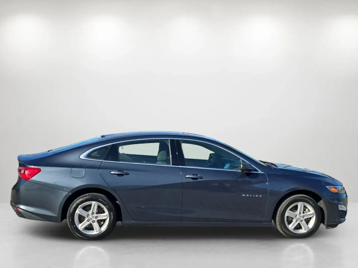 2020 /Jet Black Chevrolet Malibu LS (1G1ZC5ST9LF) with an Other engine, located at 804 22nd Ave, Phenix City, AL, 36870, (334) 297-1860, 32.484749, -85.024475 - **Experience the Open Road in Comfort and Style with the 2020 Chevrolet Malibu LS! Perfect for Commuters and Families Alike!**<br /> <br /> Are you ready for a vehicle that seamlessly fits into your busy lifestyle, whether you're commuting to work, shuttling the kids to school, or heading out for a - Photo#3