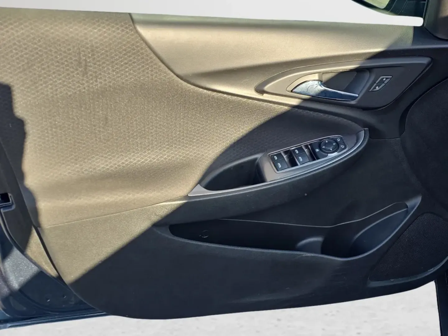 2020 /Jet Black Chevrolet Malibu LS (1G1ZC5ST9LF) with an Other engine, located at 804 22nd Ave, Phenix City, AL, 36870, (334) 297-1860, 32.484749, -85.024475 - **Experience the Open Road in Comfort and Style with the 2020 Chevrolet Malibu LS! Perfect for Commuters and Families Alike!**<br /> <br /> Are you ready for a vehicle that seamlessly fits into your busy lifestyle, whether you're commuting to work, shuttling the kids to school, or heading out for a - Photo#9