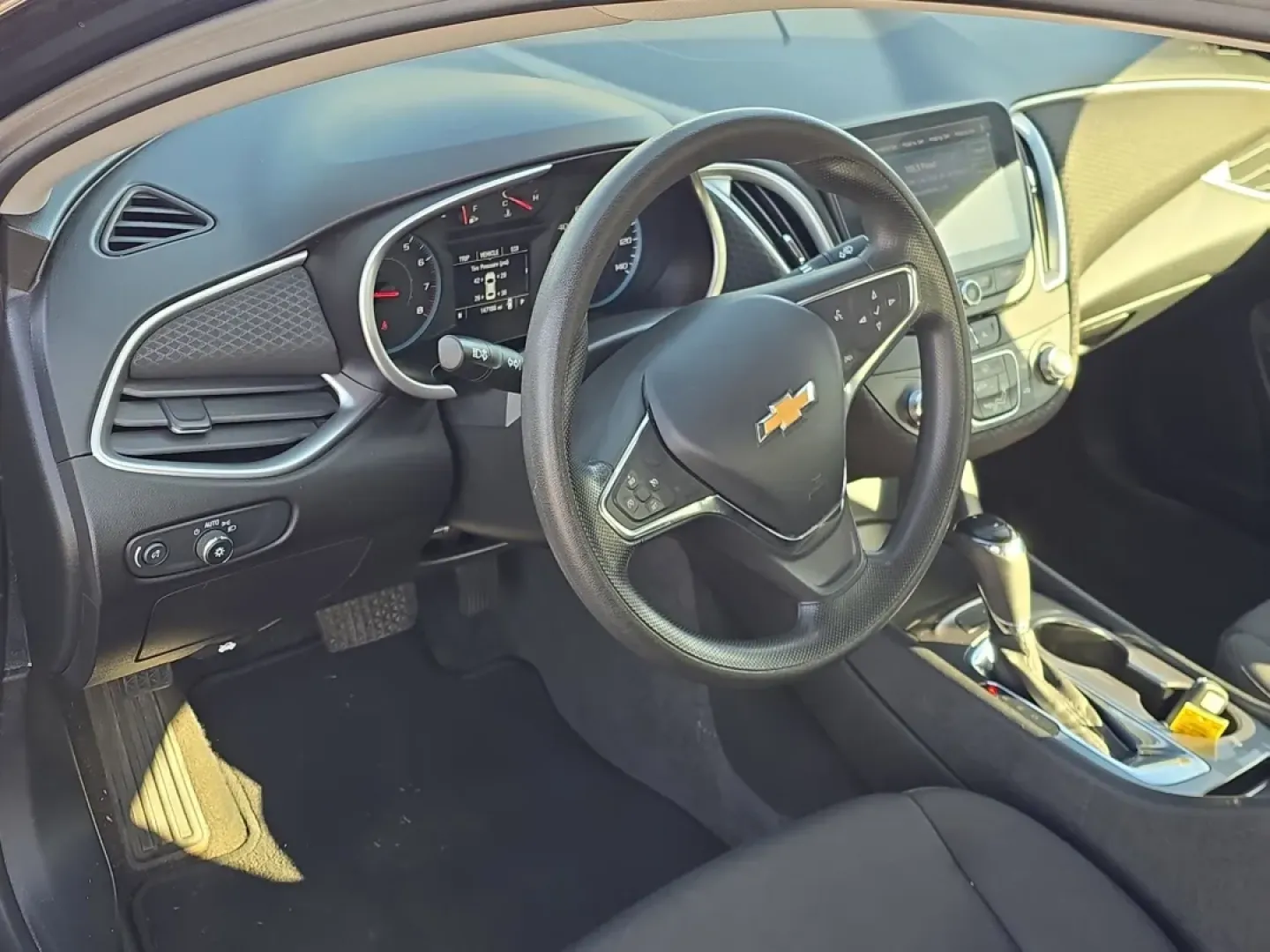 2020 /Jet Black Chevrolet Malibu LS (1G1ZC5ST9LF) with an Other engine, located at 804 22nd Ave, Phenix City, AL, 36870, (334) 297-1860, 32.484749, -85.024475 - **Experience the Open Road in Comfort and Style with the 2020 Chevrolet Malibu LS! Perfect for Commuters and Families Alike!**<br /> <br /> Are you ready for a vehicle that seamlessly fits into your busy lifestyle, whether you're commuting to work, shuttling the kids to school, or heading out for a - Photo#10