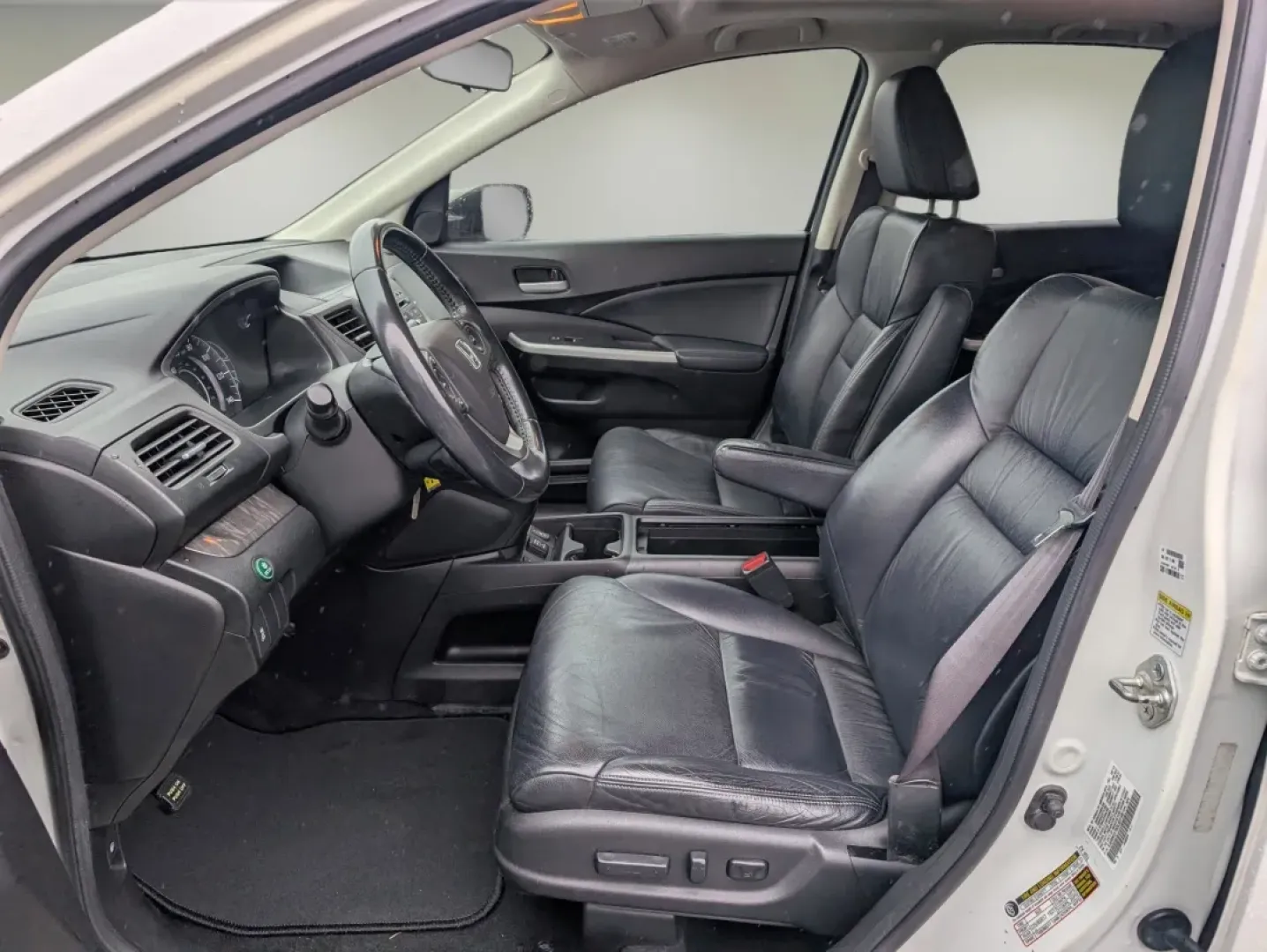 2013 Honda CR-V EX-L (5J6RM3H70DL) with an Other engine, located at 7000 Northlake Connector, Columbus, GA, 31904, (706) 987-8085, 32.524975, -84.978134 - Are you ready to elevate your daily commute or embark on unforgettable weekend adventures? Look no further than this stunning 2013 Honda CR-V EX-L, available now at Gils Auto in Phenix City, AL. This spacious and versatile SUV is perfect for growing families, budget-conscious buyers, or anyone looki - Photo#9