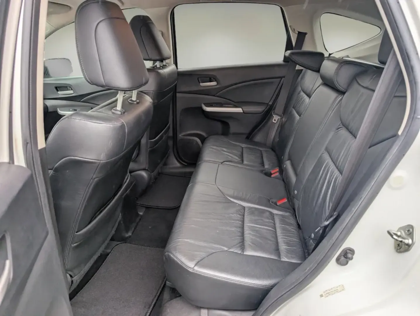 2013 Honda CR-V EX-L (5J6RM3H70DL) with an Other engine, located at 7000 Northlake Connector, Columbus, GA, 31904, (706) 987-8085, 32.524975, -84.978134 - Are you ready to elevate your daily commute or embark on unforgettable weekend adventures? Look no further than this stunning 2013 Honda CR-V EX-L, available now at Gils Auto in Phenix City, AL. This spacious and versatile SUV is perfect for growing families, budget-conscious buyers, or anyone looki - Photo#10