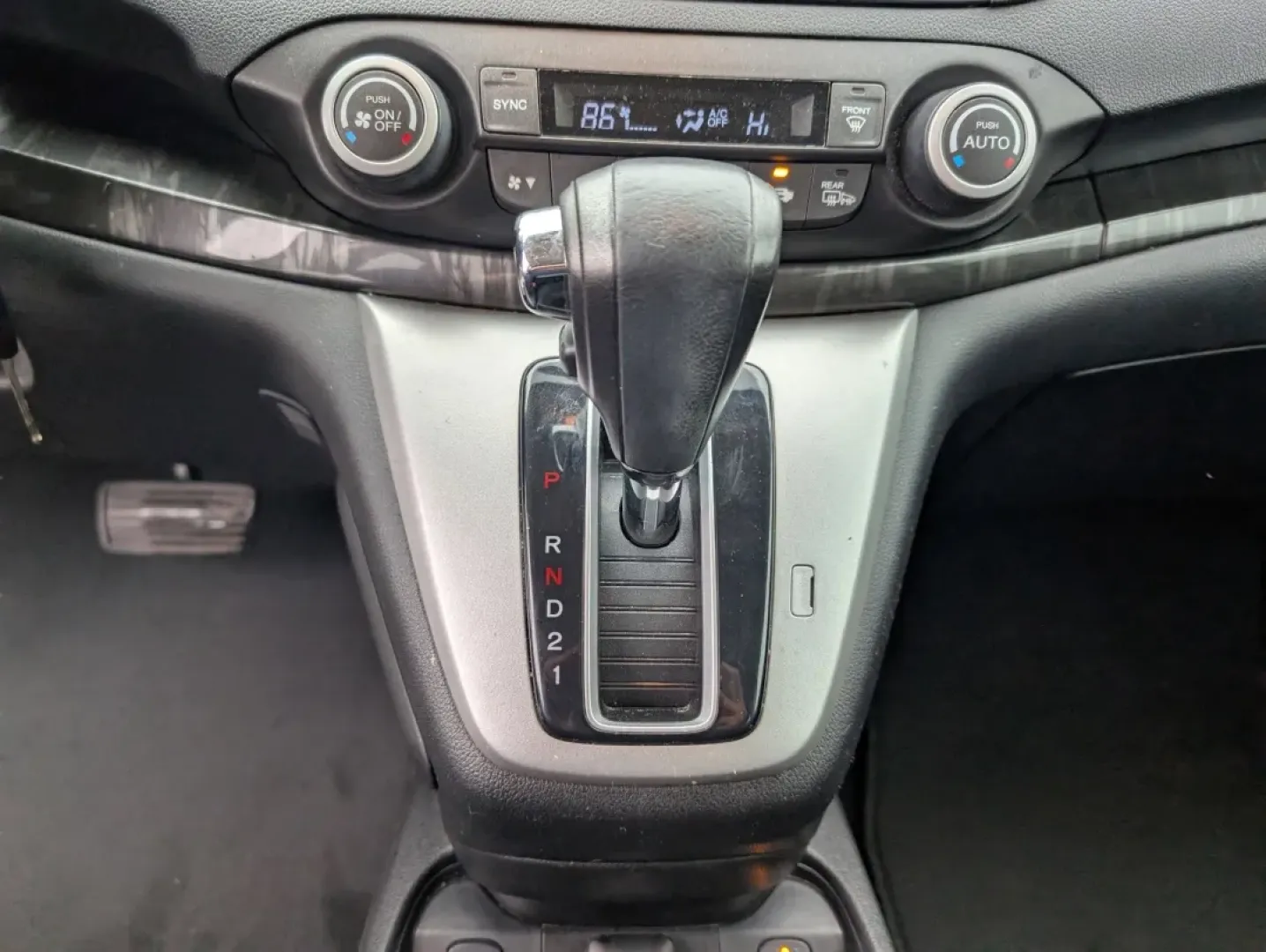 2013 Honda CR-V EX-L (5J6RM3H70DL) with an Other engine, located at 7000 Northlake Connector, Columbus, GA, 31904, (706) 987-8085, 32.524975, -84.978134 - Are you ready to elevate your daily commute or embark on unforgettable weekend adventures? Look no further than this stunning 2013 Honda CR-V EX-L, available now at Gils Auto in Phenix City, AL. This spacious and versatile SUV is perfect for growing families, budget-conscious buyers, or anyone looki - Photo#13