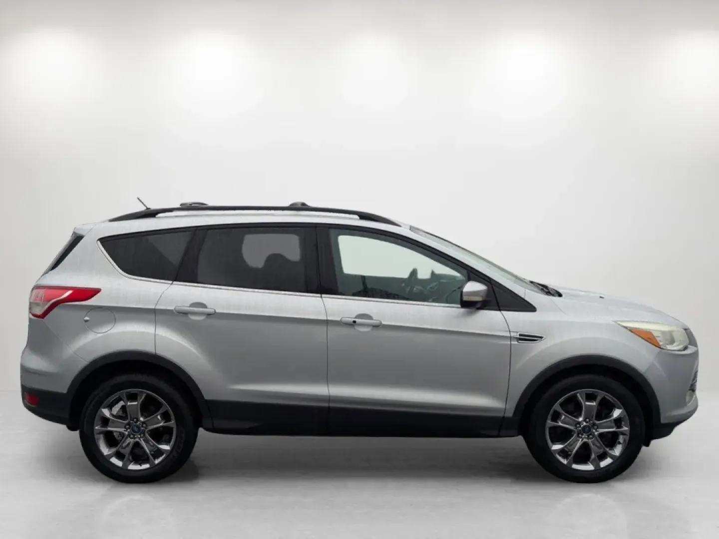 2013 Ford Escape SEL (1FMCU0H91DU) with an Other engine, located at 7000 Northlake Connector, Columbus, GA, 31904, (706) 987-8085, 32.524975, -84.978134 - Are you ready to elevate your driving experience while enjoying the perfect blend of style, comfort, and functionality? Look no further! Gils Auto in Phenix City, AL, is thrilled to present the 2013 Ford Escape SEL, a versatile SUV that's ideal for everything from family road trips to daily commutes - Photo#3