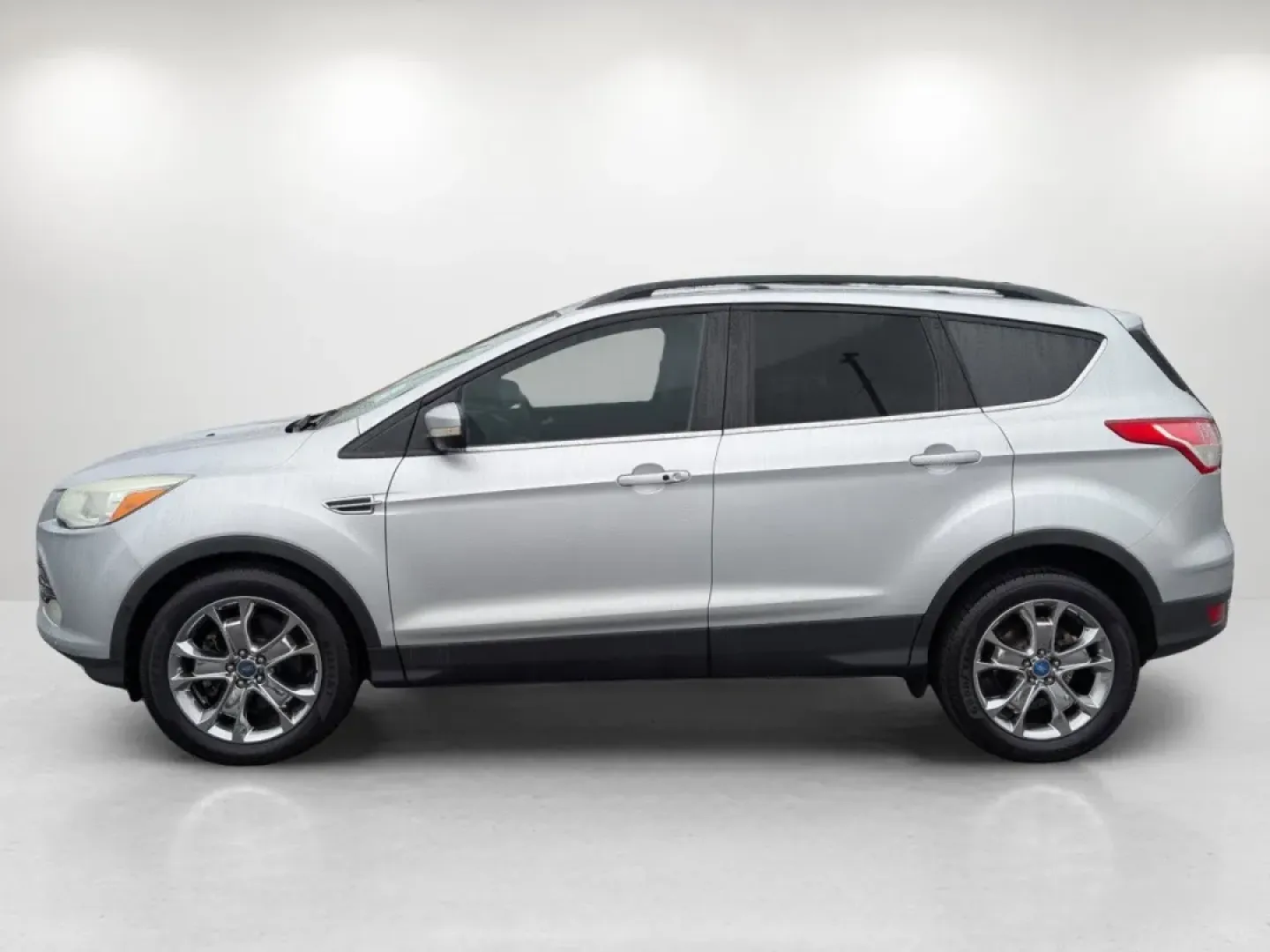 2013 Ford Escape SEL (1FMCU0H91DU) with an Other engine, located at 7000 Northlake Connector, Columbus, GA, 31904, (706) 987-8085, 32.524975, -84.978134 - Are you ready to elevate your driving experience while enjoying the perfect blend of style, comfort, and functionality? Look no further! Gils Auto in Phenix City, AL, is thrilled to present the 2013 Ford Escape SEL, a versatile SUV that's ideal for everything from family road trips to daily commutes - Photo#7