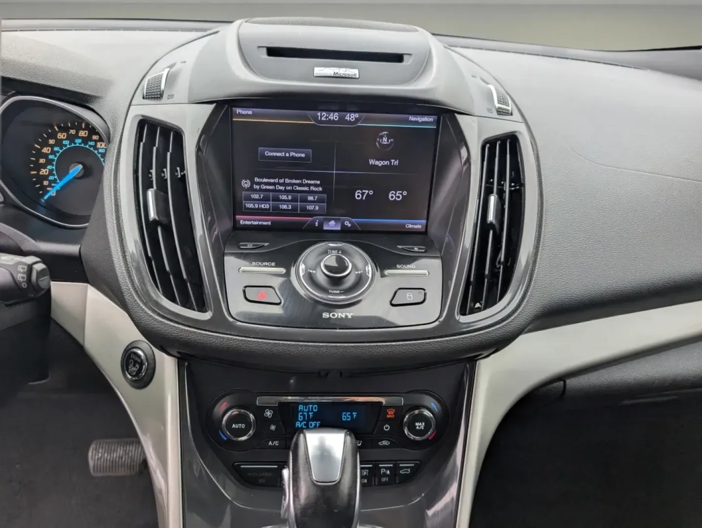 2013 Ford Escape SEL (1FMCU0H91DU) with an Other engine, located at 7000 Northlake Connector, Columbus, GA, 31904, (706) 987-8085, 32.524975, -84.978134 - Are you ready to elevate your driving experience while enjoying the perfect blend of style, comfort, and functionality? Look no further! Gils Auto in Phenix City, AL, is thrilled to present the 2013 Ford Escape SEL, a versatile SUV that's ideal for everything from family road trips to daily commutes - Photo#14