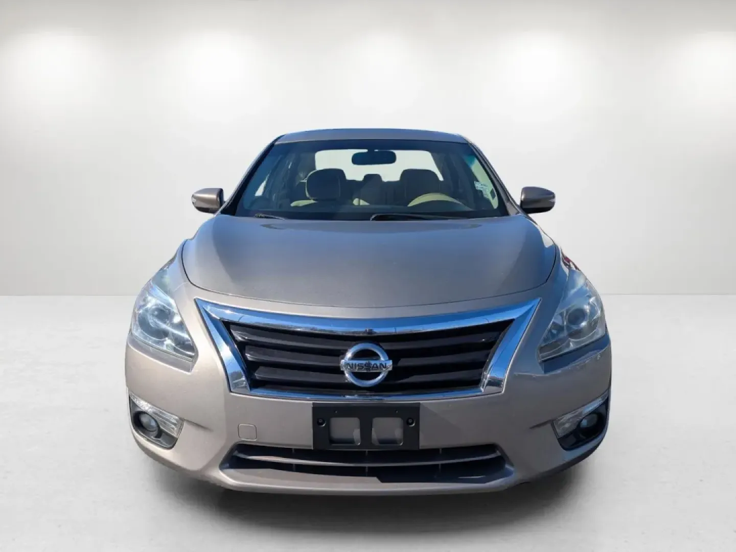 2014 /Beige Nissan Altima 2.5 SV (1N4AL3AP1EC) with an Other engine, located at 7000 Northlake Connector, Columbus, GA, 31904, (706) 987-8085, 32.524975, -84.978134 - **Experience the Ultimate in Comfort and Reliability with the 2014 Nissan Altima at Gils Auto in Phenix City, AL**<br /> <br /> Are you in search of a vehicle that perfectly balances style, efficiency, and comfort for your daily commute or weekend getaways? Look no further! The 2014 Nissan Altima 2. - Photo#1