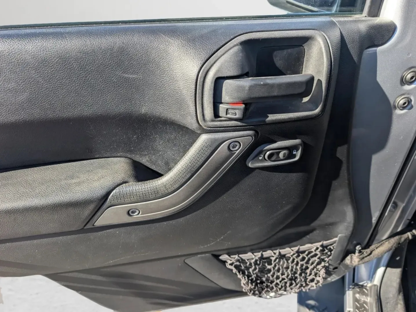 2013 /Black Interior Jeep Wrangler Sport (1C4BJWDG9DL) with an Other engine, located at 3959 U.S. 80 W, Phenix City, AL, 36870, (334) 297-4885, 32.469296, -85.135185 - **Discover Your Next Adventure with the 2013 Jeep Wrangler Sport at Gils Auto - Columbus #2!**<br /> <br /> Are you ready to embark on your next great adventure? Whether you're navigating city streets or conquering rugged trails, the 2013 Jeep Wrangler Sport is your perfect companion. With its robus - Photo#8