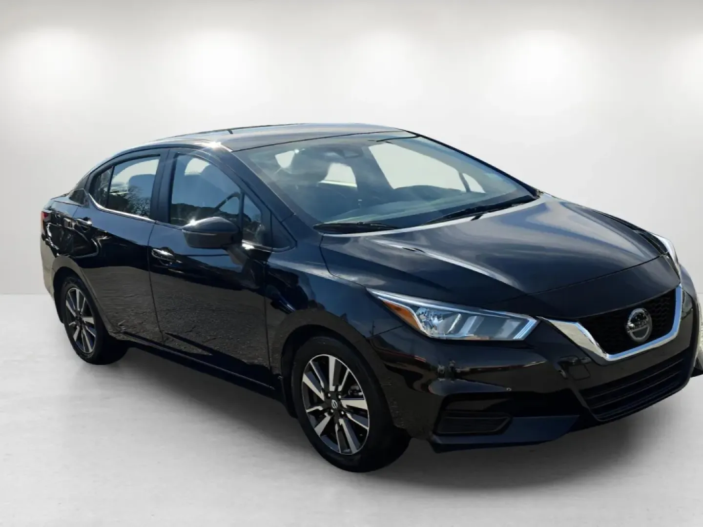 2020 /Black Nissan Versa SV (3N1CN8EV4LL) with an Other engine, located at 7000 Northlake Connector, Columbus, GA, 31904, (706) 987-8085, 32.524975, -84.978134 - **Discover the 2020 Nissan Versa SV: Your Ideal Commuter Companion from Gils Auto in Phenix City, AL!**<br /> <br /> Are you on the lookout for a reliable sedan that seamlessly fits into your busy lifestyle? Look no further! The 2020 Nissan Versa SV is perfect for long commutes or weekend getaways, - Photo#2