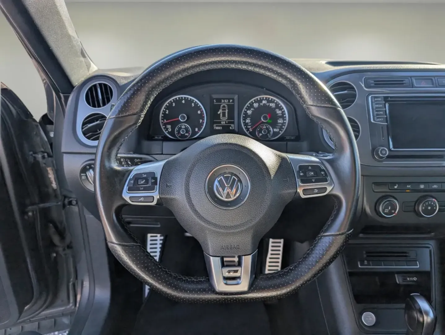2016 Volkswagen Tiguan S (WVGBV7AX6GW) with an Other engine, located at 1430 Gateway Drive, Opelika, AL, 36801, (334) 239-0944, 32.637871, -85.409790 - **Adventure Awaits with the 2016 Volkswagen Tiguan at Gils Auto!** <br /> <br /> Are you ready to elevate your driving experience and embrace a lifestyle filled with adventure? The 2016 Volkswagen Tiguan is the perfect companion for those seeking a reliable SUV that seamlessly fits into both family - Photo#14