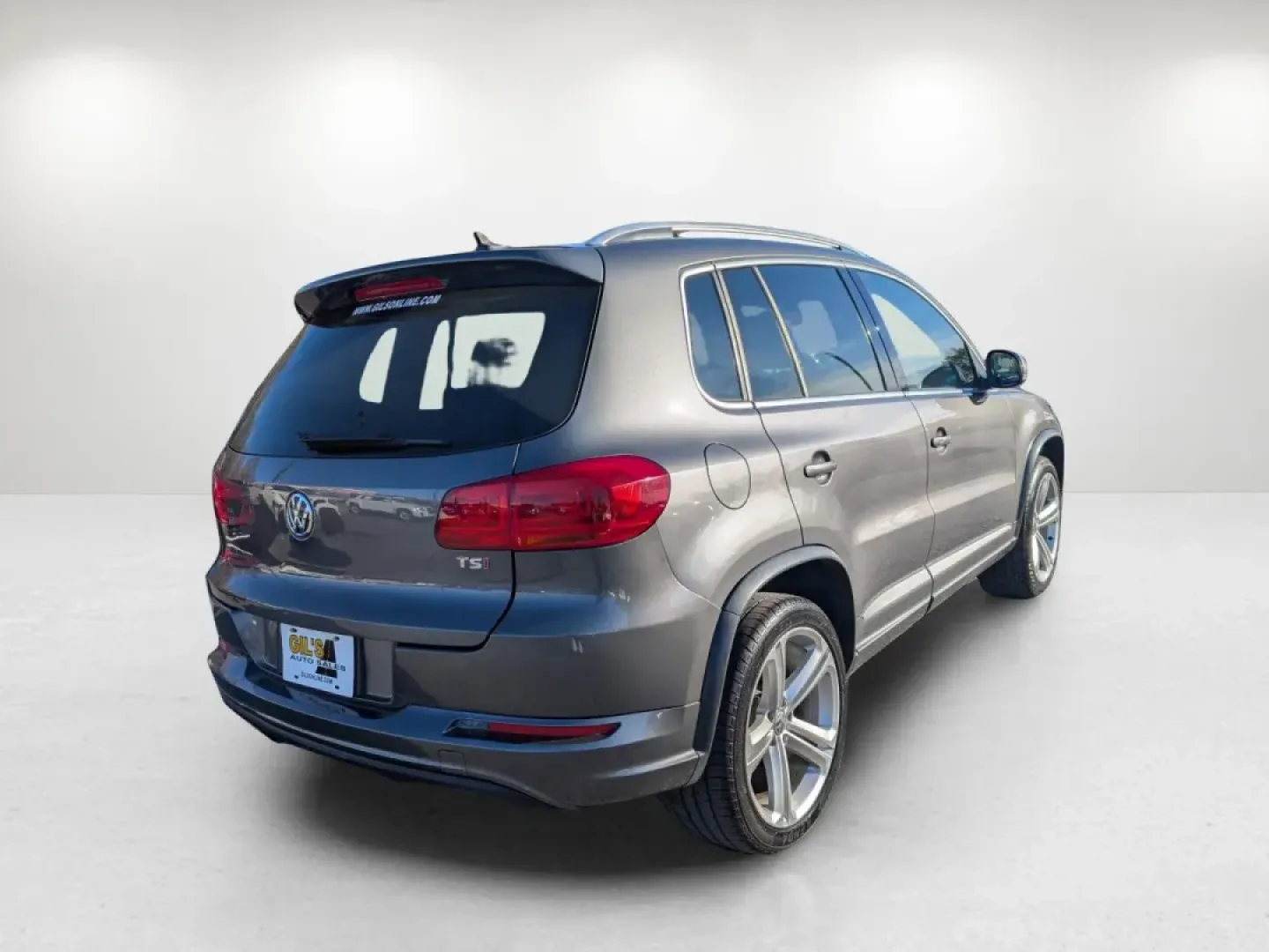 2016 Volkswagen Tiguan S (WVGBV7AX6GW) with an Other engine, located at 1430 Gateway Drive, Opelika, AL, 36801, (334) 239-0944, 32.637871, -85.409790 - **Adventure Awaits with the 2016 Volkswagen Tiguan at Gils Auto!** <br /> <br /> Are you ready to elevate your driving experience and embrace a lifestyle filled with adventure? The 2016 Volkswagen Tiguan is the perfect companion for those seeking a reliable SUV that seamlessly fits into both family - Photo#4