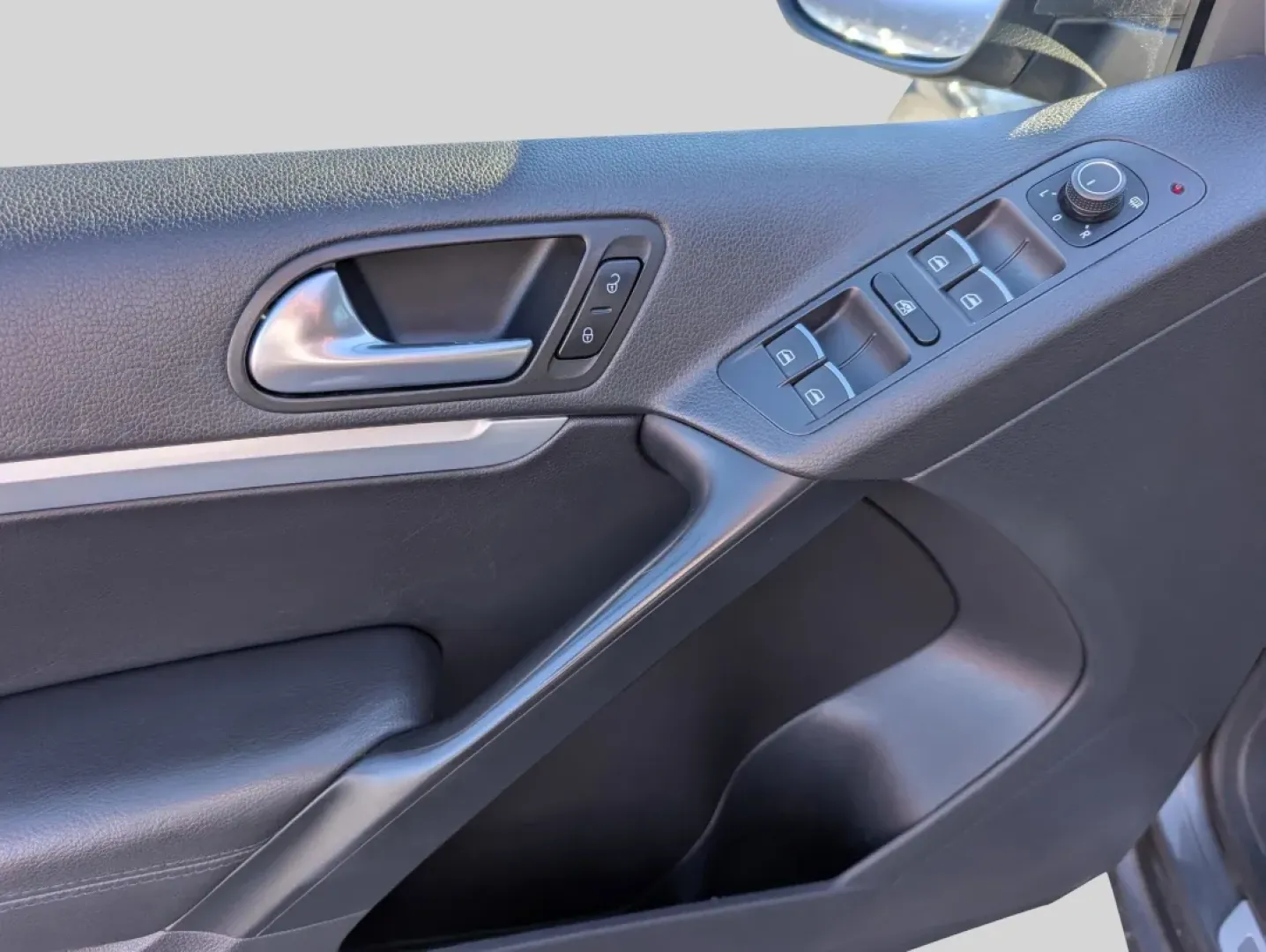 2016 Volkswagen Tiguan S (WVGBV7AX6GW) with an Other engine, located at 1430 Gateway Drive, Opelika, AL, 36801, (334) 239-0944, 32.637871, -85.409790 - **Adventure Awaits with the 2016 Volkswagen Tiguan at Gils Auto!** <br /> <br /> Are you ready to elevate your driving experience and embrace a lifestyle filled with adventure? The 2016 Volkswagen Tiguan is the perfect companion for those seeking a reliable SUV that seamlessly fits into both family - Photo#8